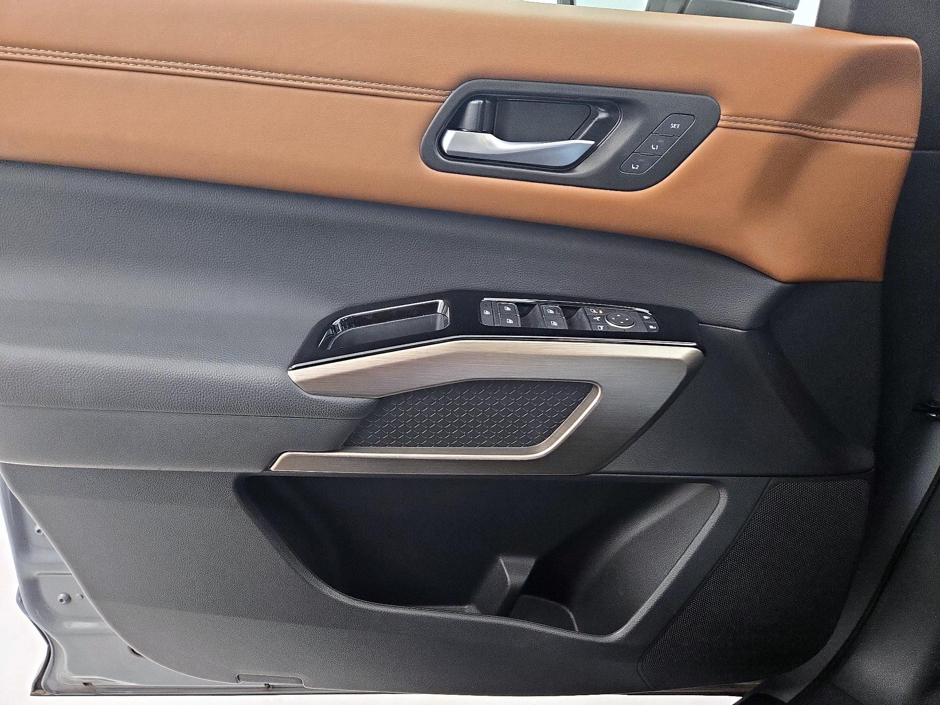 Thumbnail: 2025 Nissan Pathfinder - 12