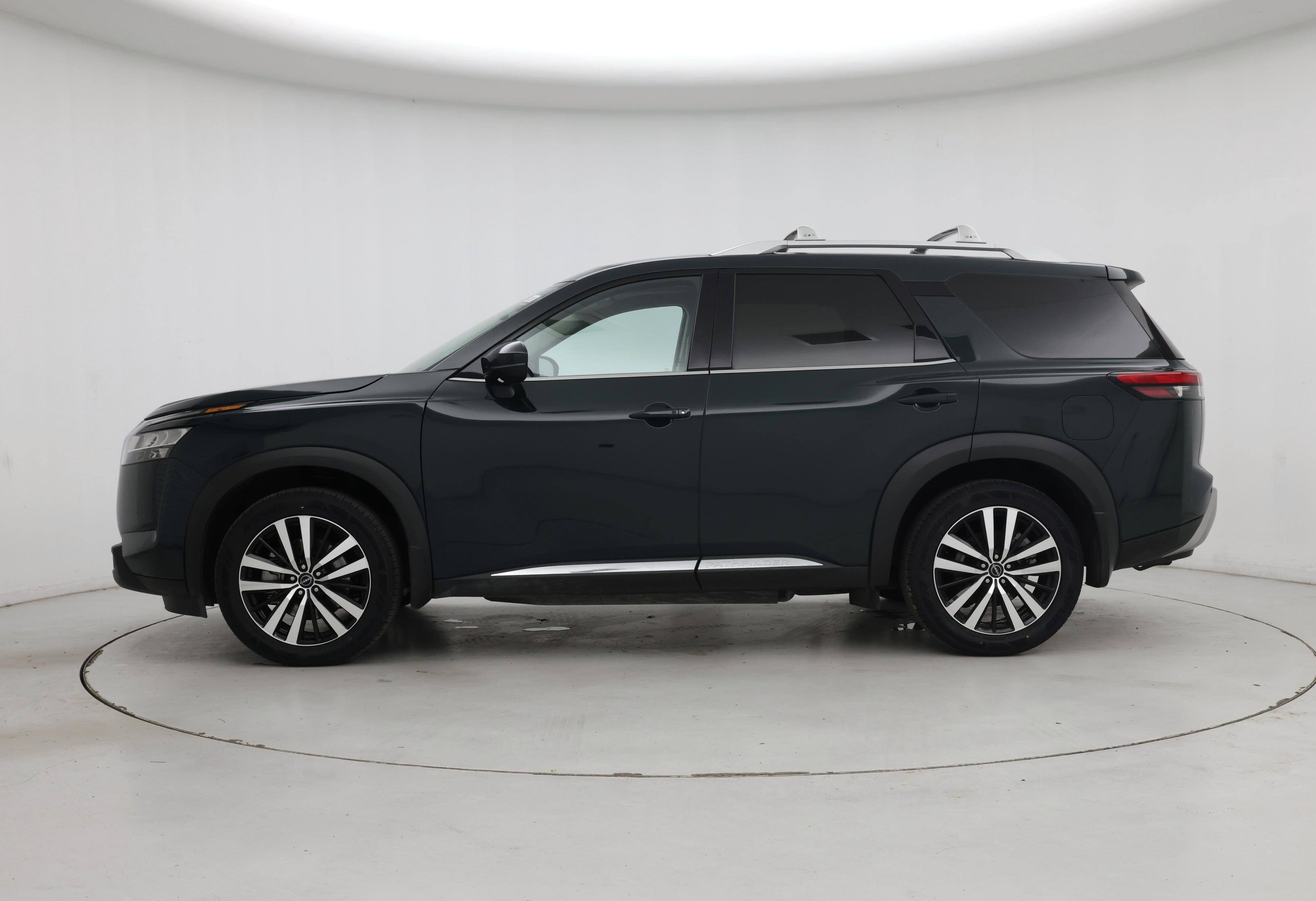 Thumbnail: 2024 Nissan Pathfinder - 3