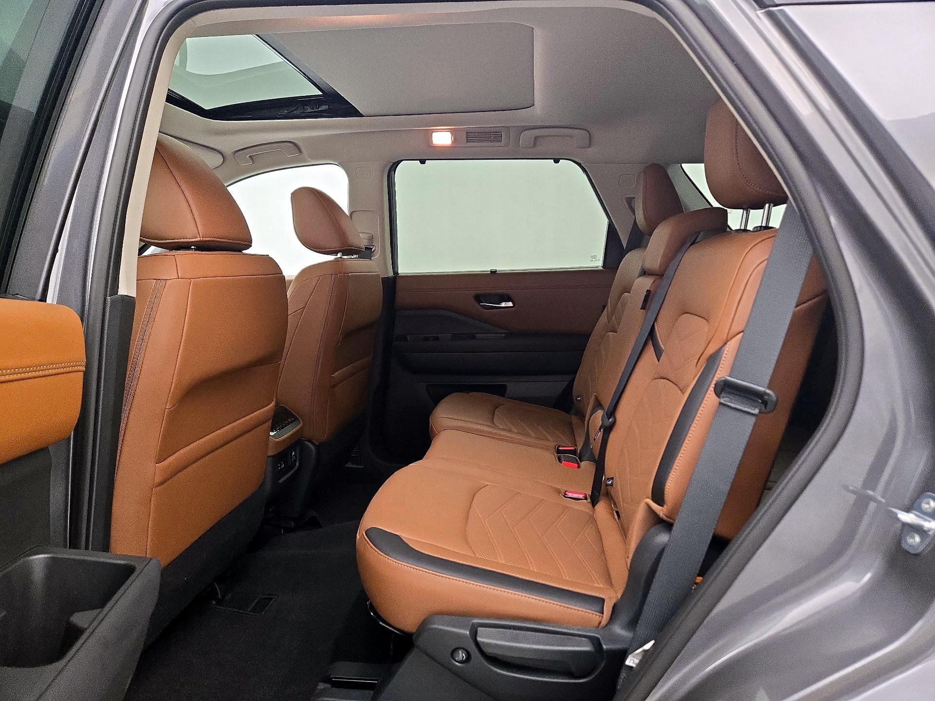Thumbnail: 2025 Nissan Pathfinder - 20