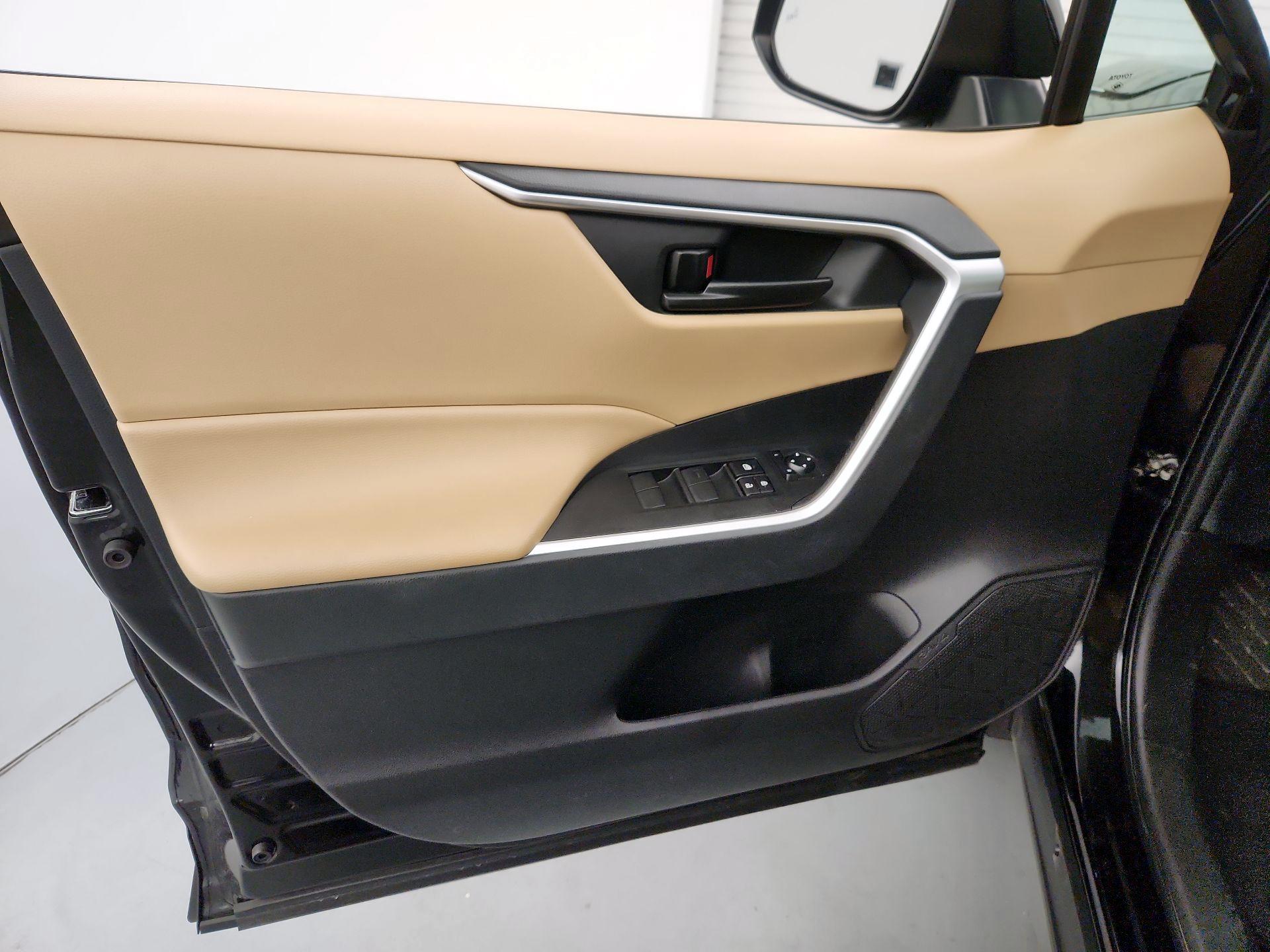 Thumbnail: 2024 Toyota RAV4 - 12
