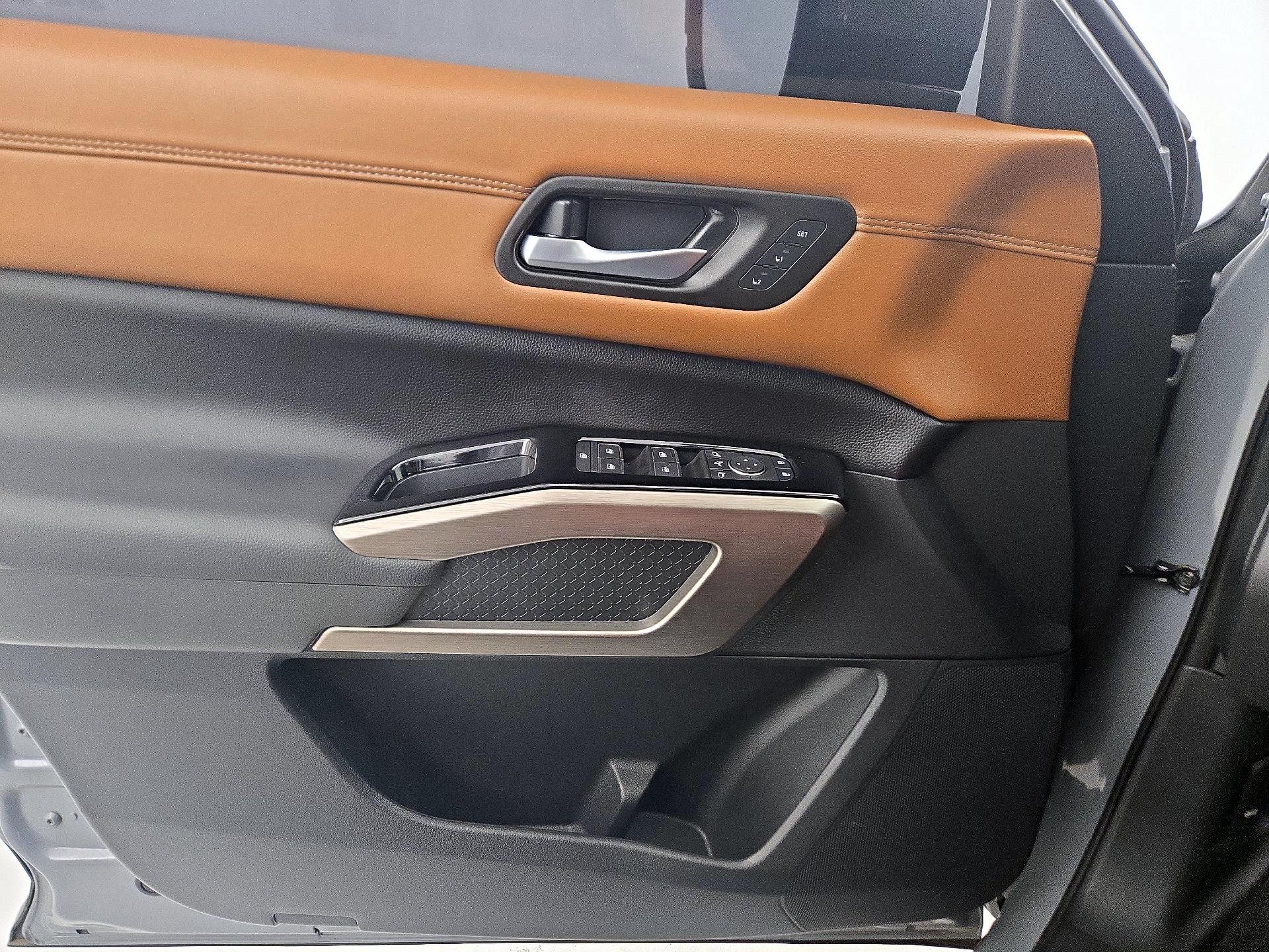 Thumbnail: 2025 Nissan Pathfinder - 12