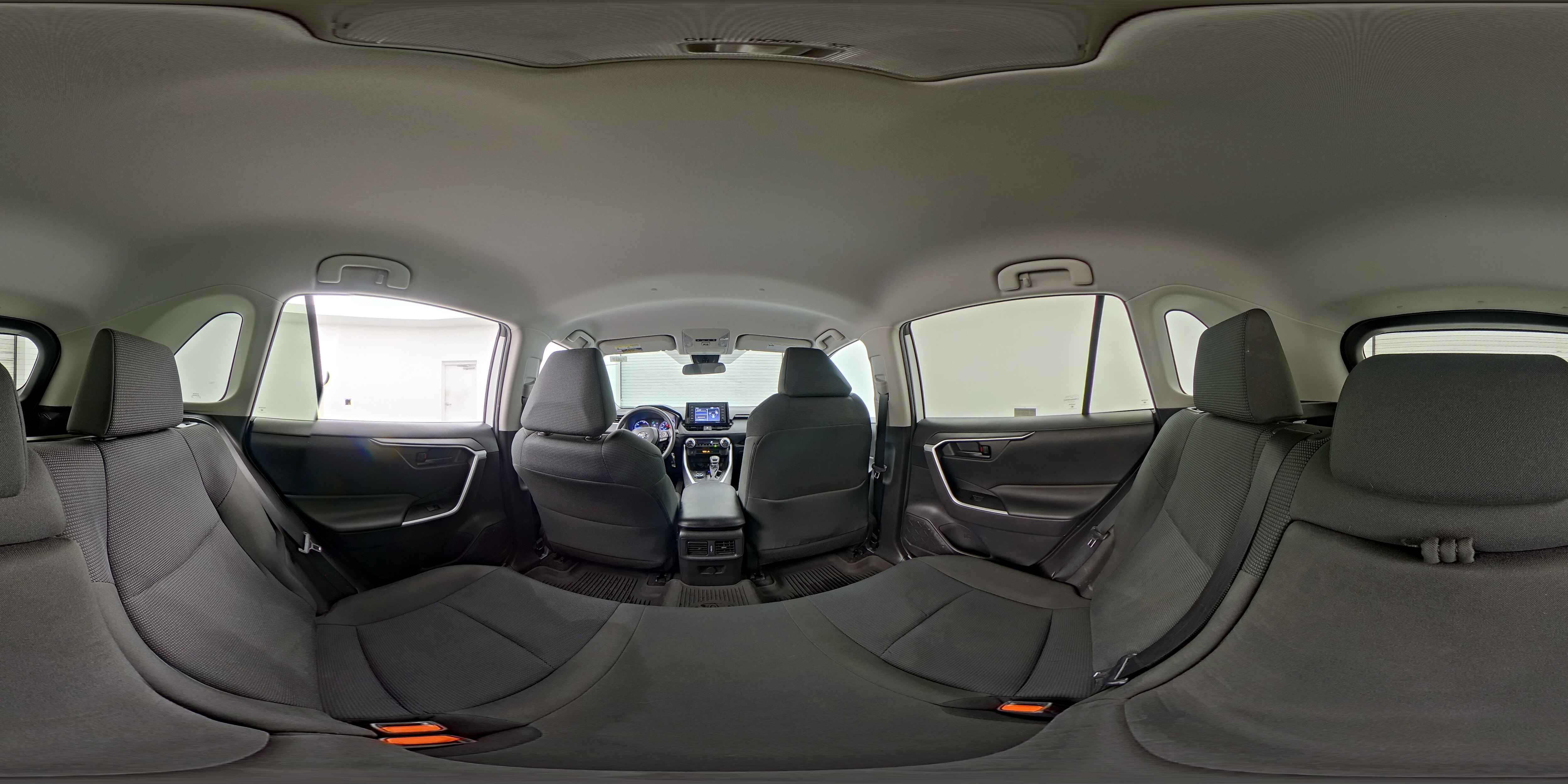 2021 Toyota RAV4 LE - Photo 25