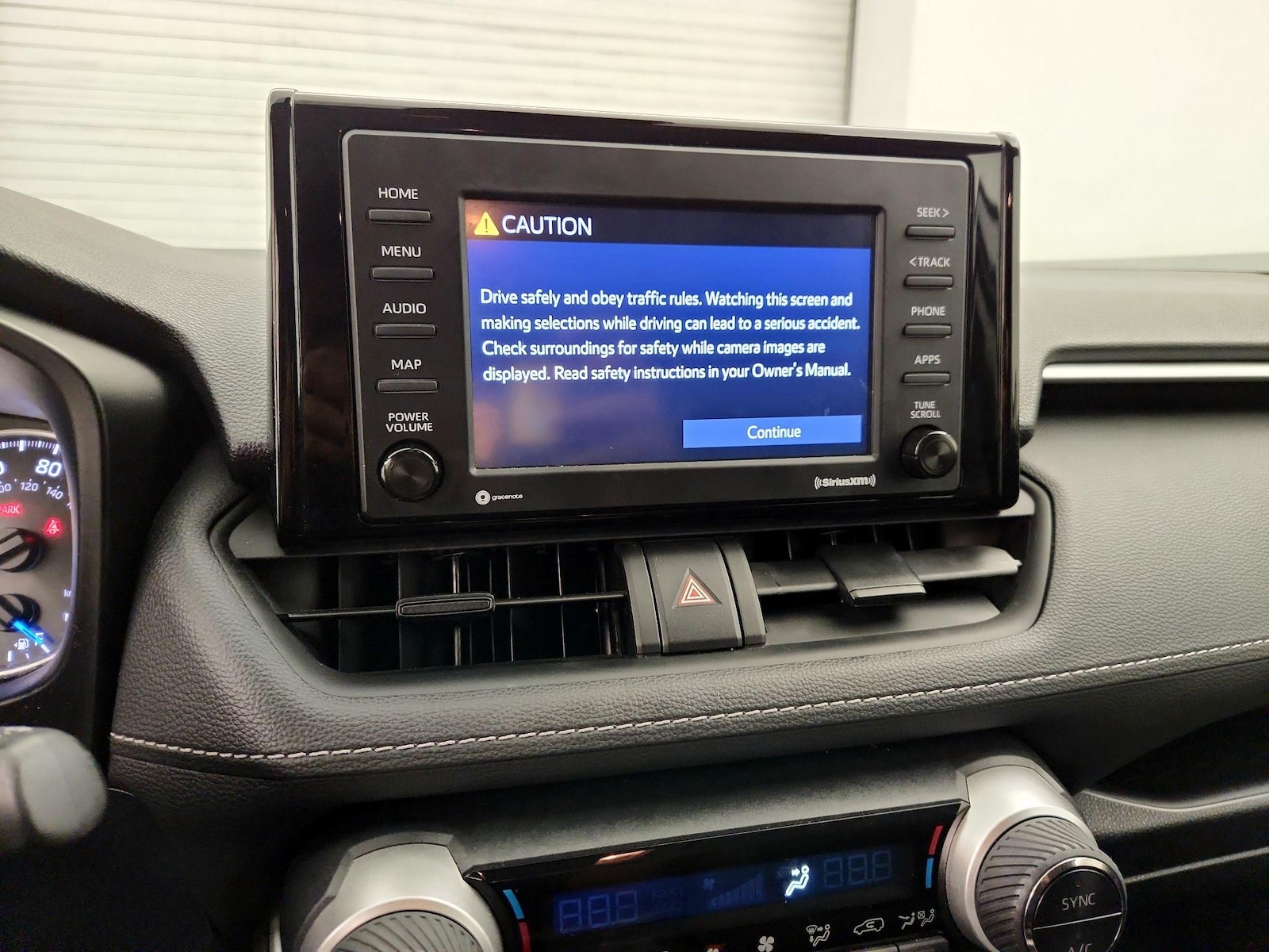 2021 Toyota RAV4 LE - Photo 16