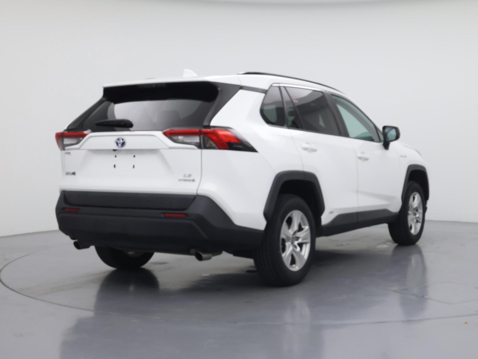 2021 Toyota RAV4 LE - Photo 9