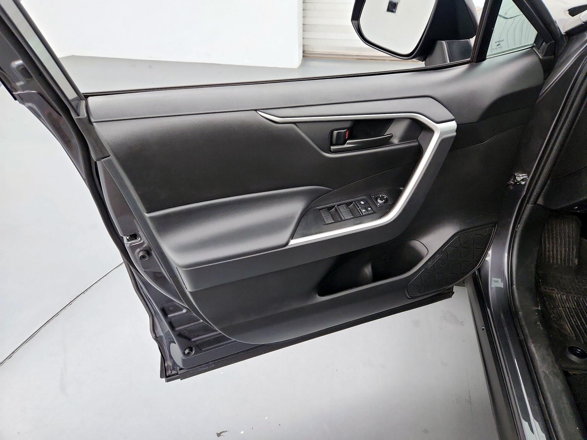 Thumbnail: 2024 Toyota RAV4 - 12