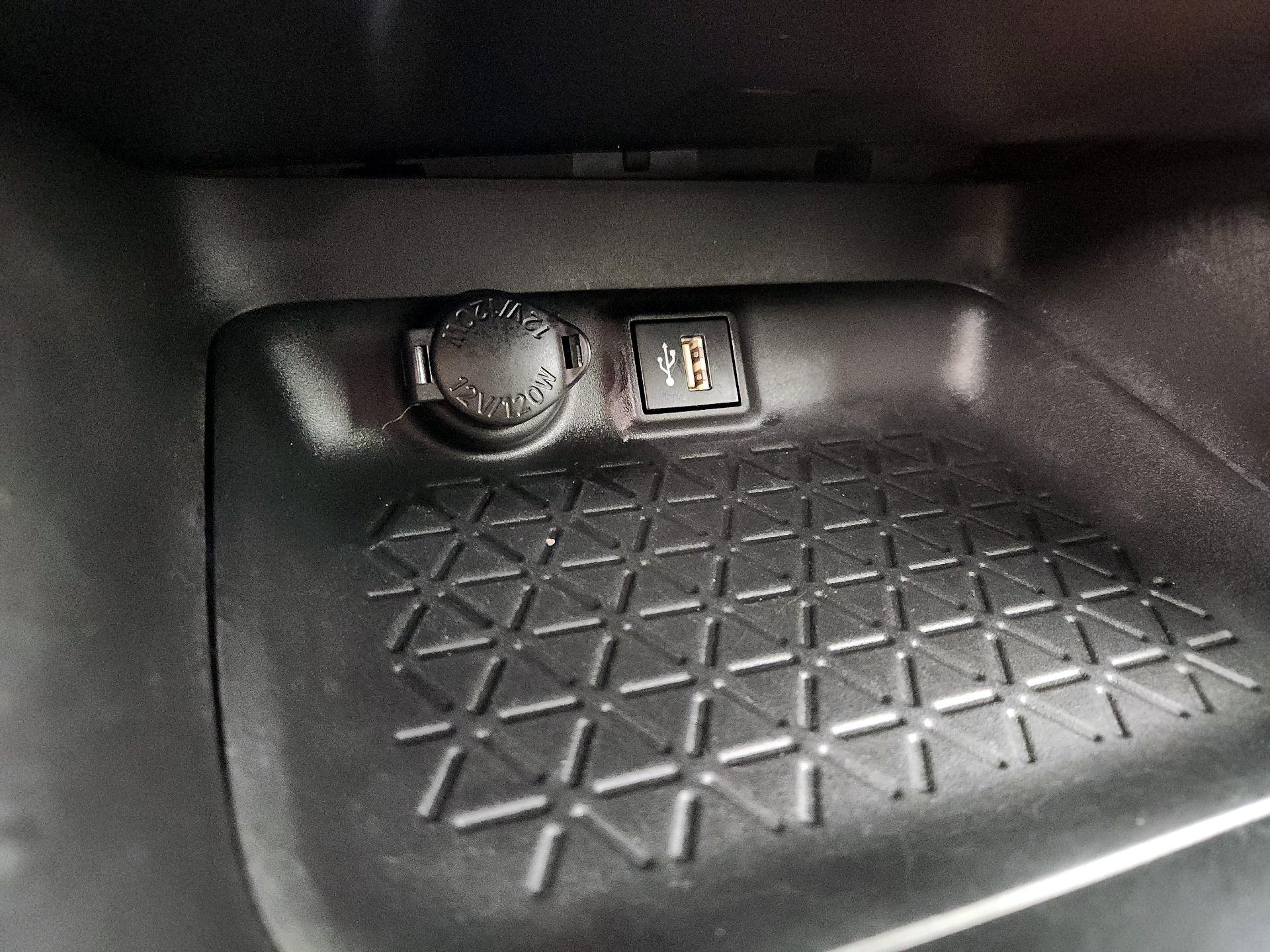 Thumbnail: 2023 Toyota RAV4 - 18