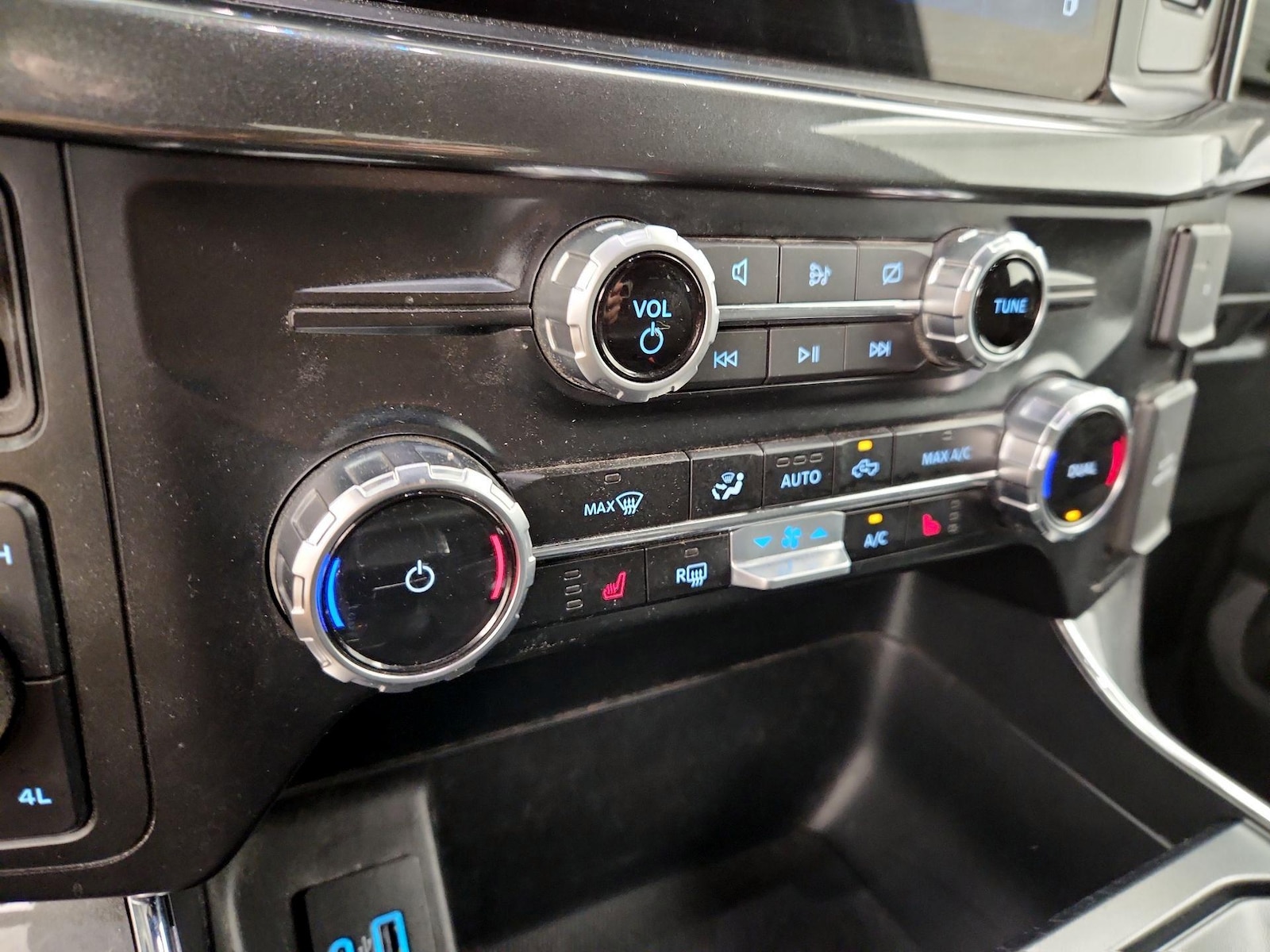 2023 Ford F-150 XLT - Photo 18