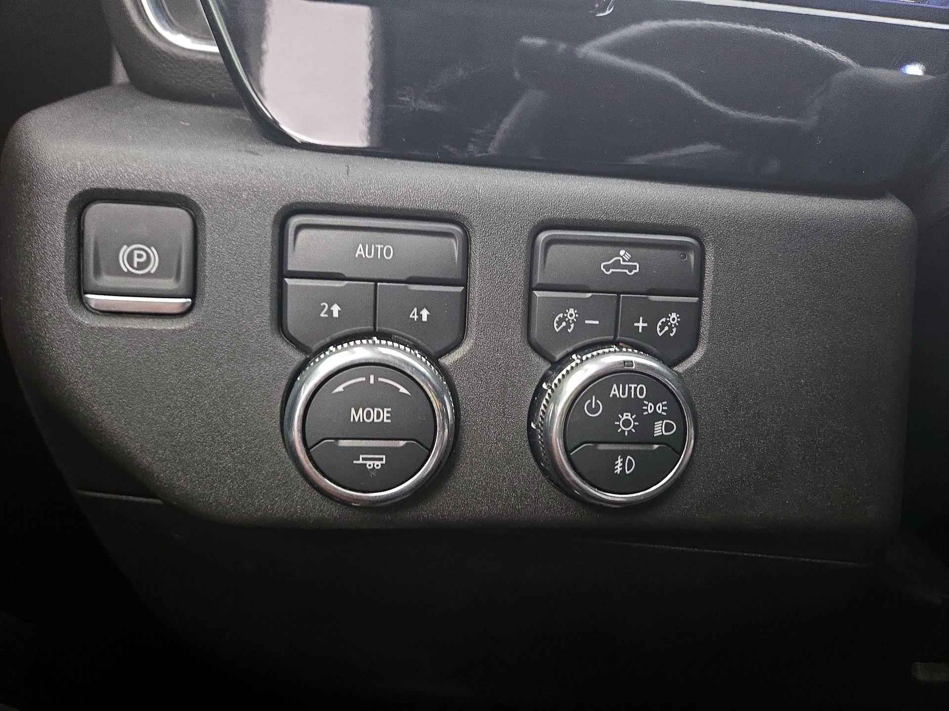 Thumbnail: 2024 GMC Sierra 1500 - 13