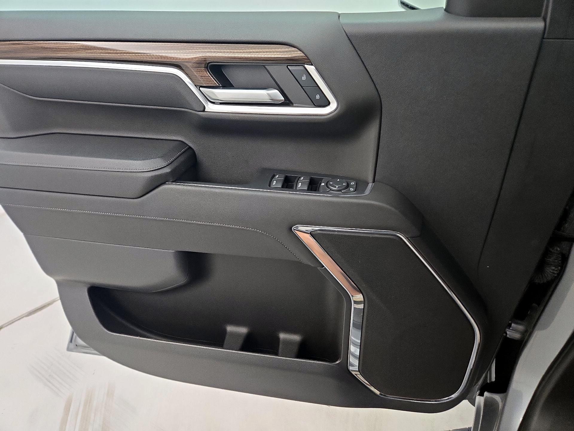 Thumbnail: 2023 Chevrolet Silverado 1500 - 12