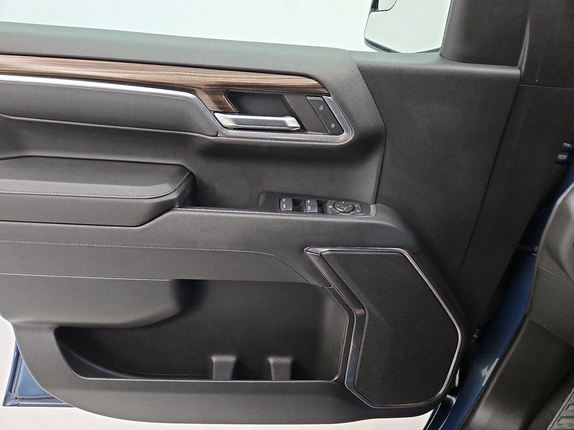 Thumbnail: 2024 Chevrolet Silverado 1500 - 12