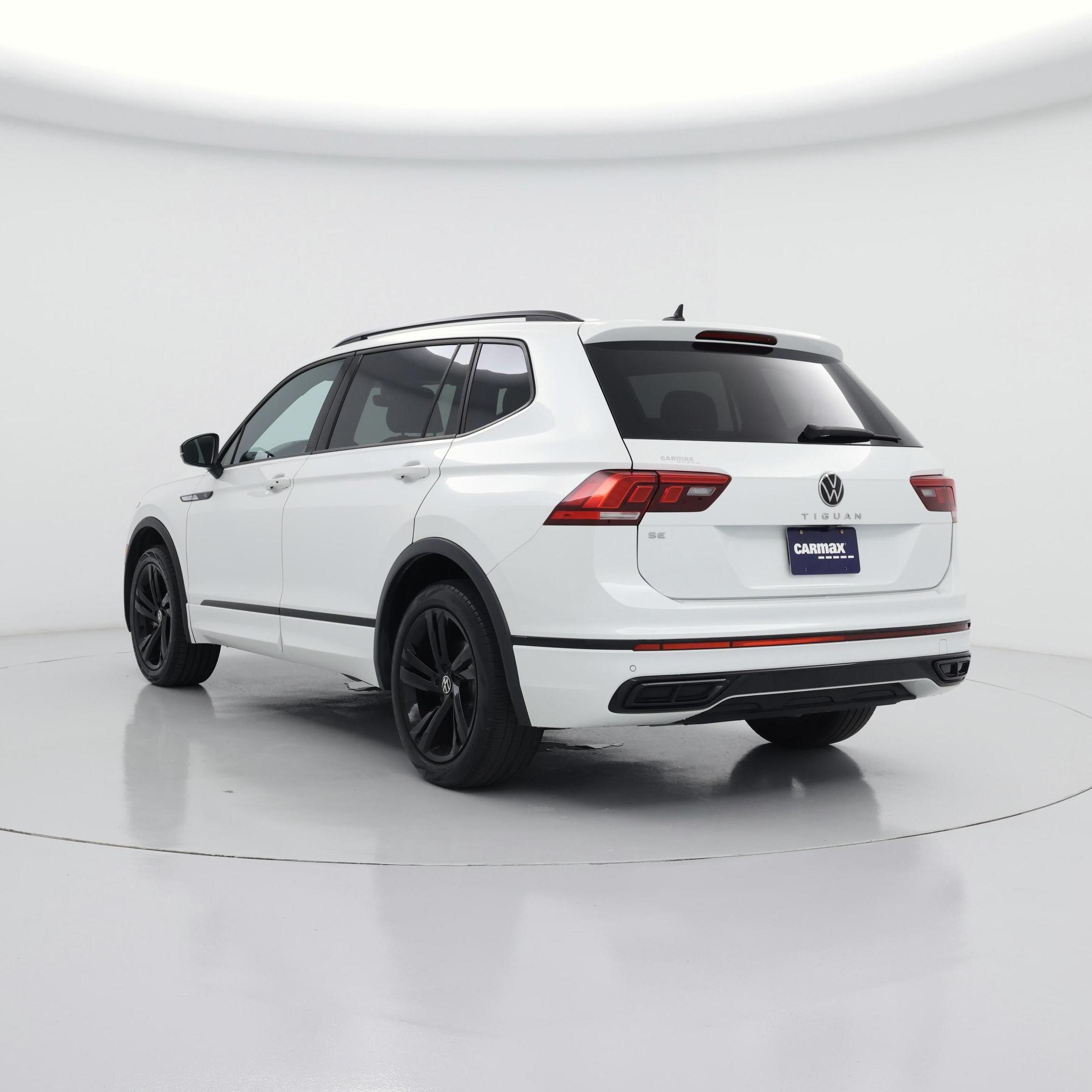 Thumbnail: 2023 Volkswagen Tiguan - 2