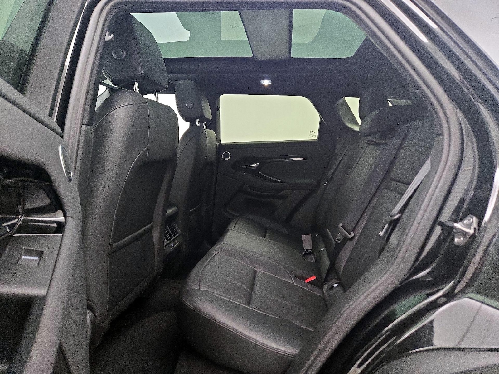 2024 Land Rover Range Rover Evoque Dynamic SE - Photo 21