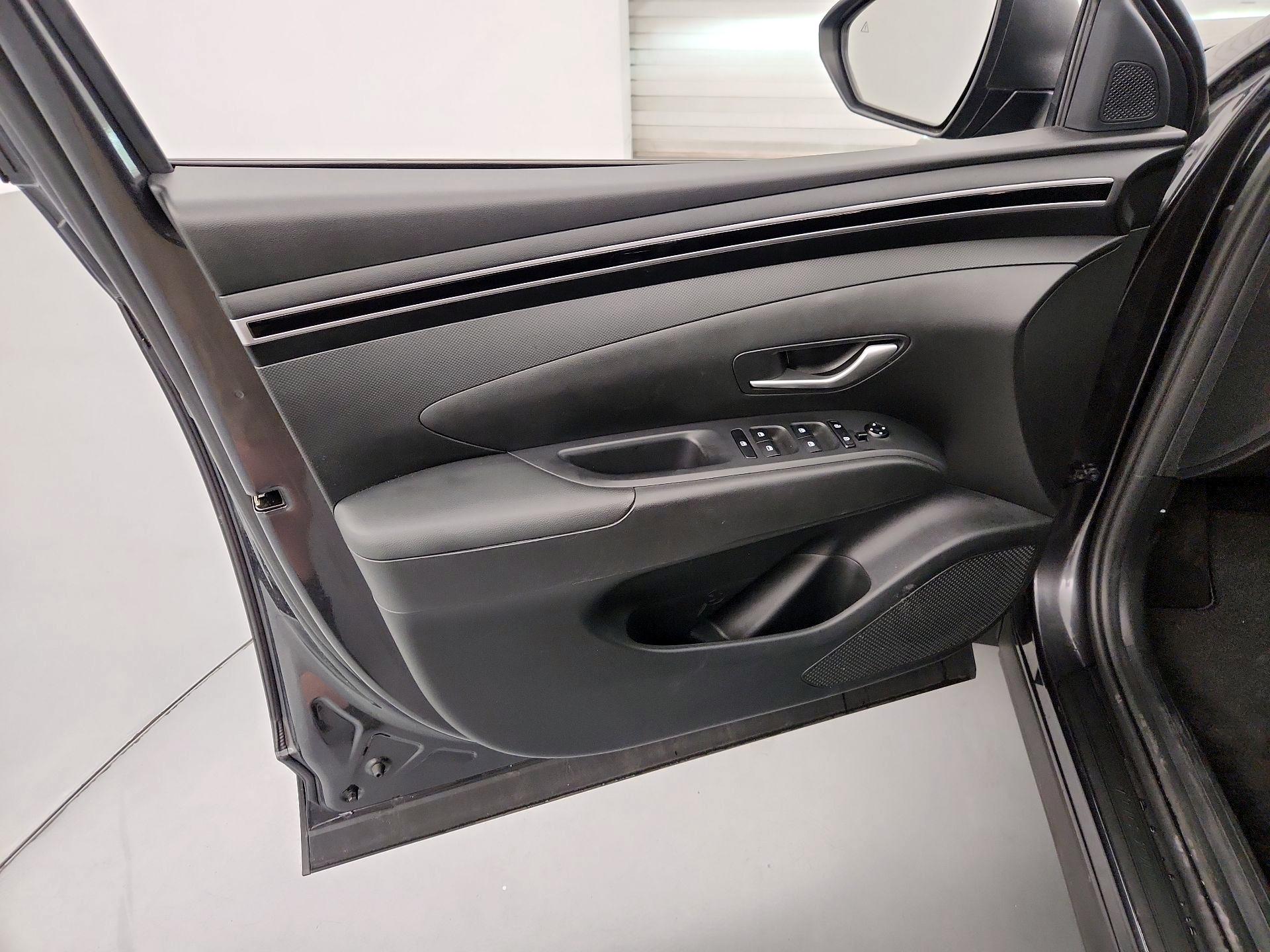 Thumbnail: 2023 Hyundai Tucson - 12