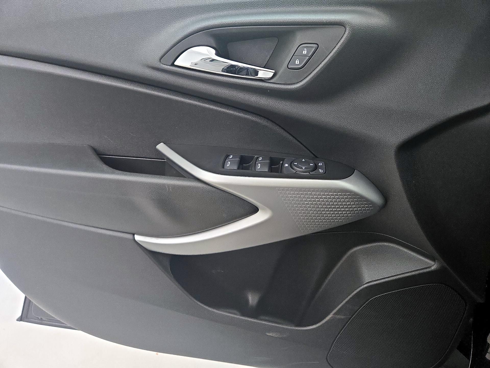 Thumbnail: 2025 Chevrolet Trax - 12