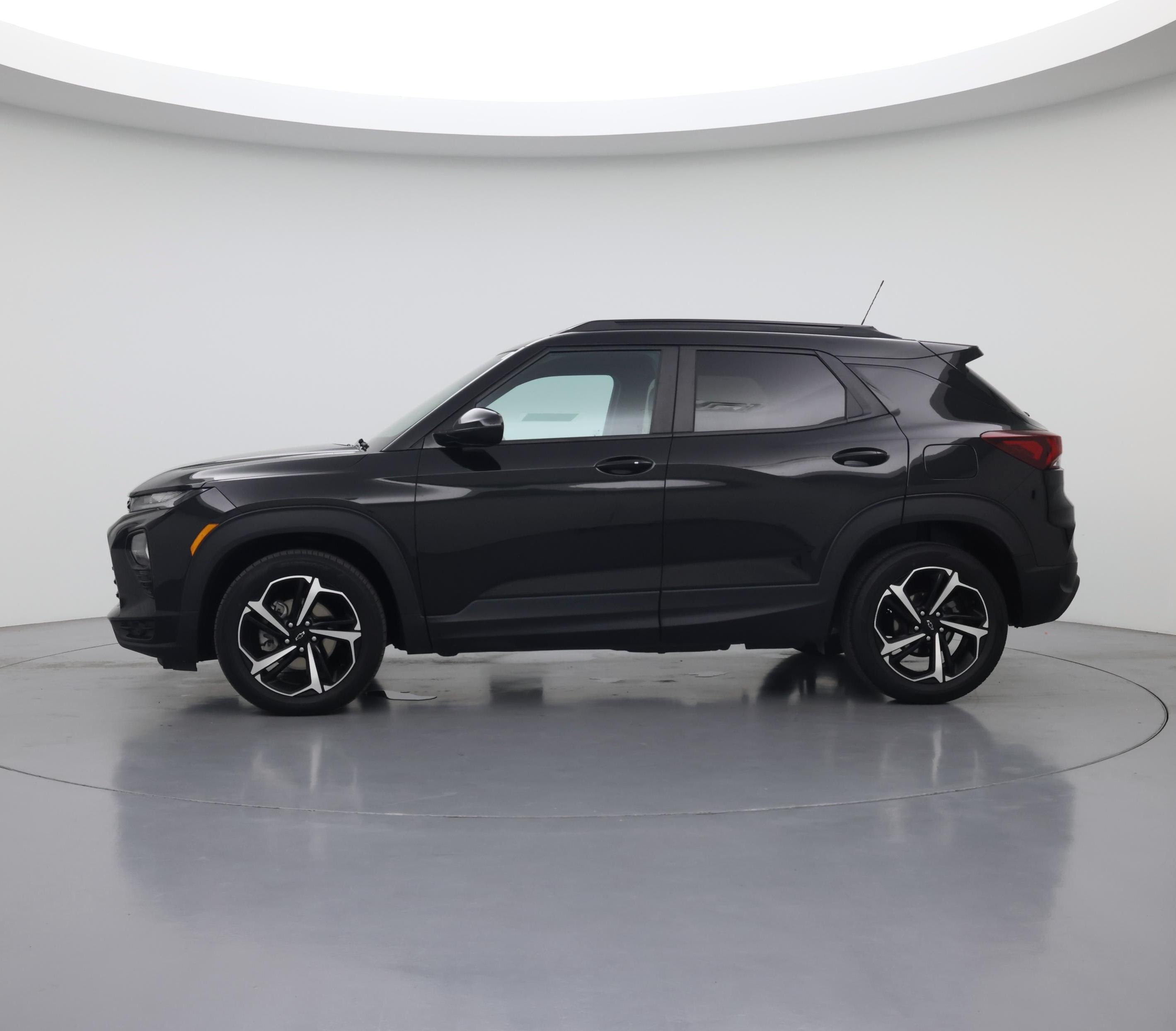 Thumbnail: 2022 Chevrolet TrailBlazer - 3