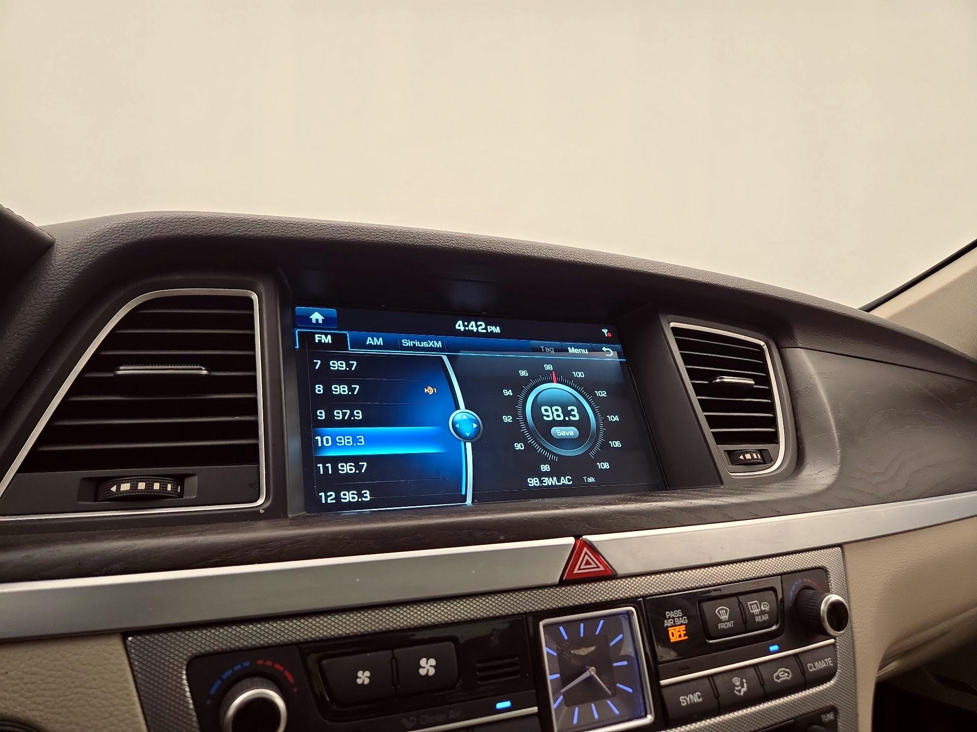 Thumbnail: 2018 Genesis G80 - 15