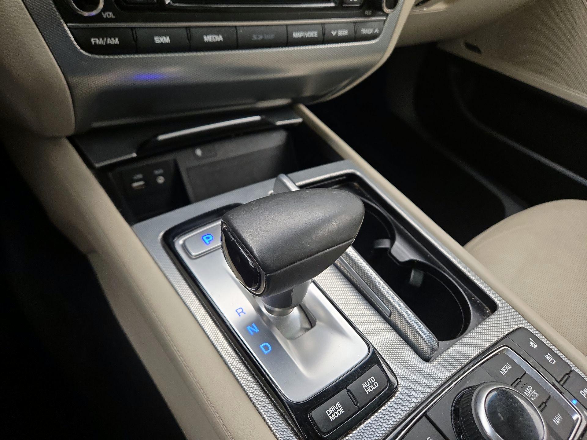 Thumbnail: 2018 Genesis G80 - 17