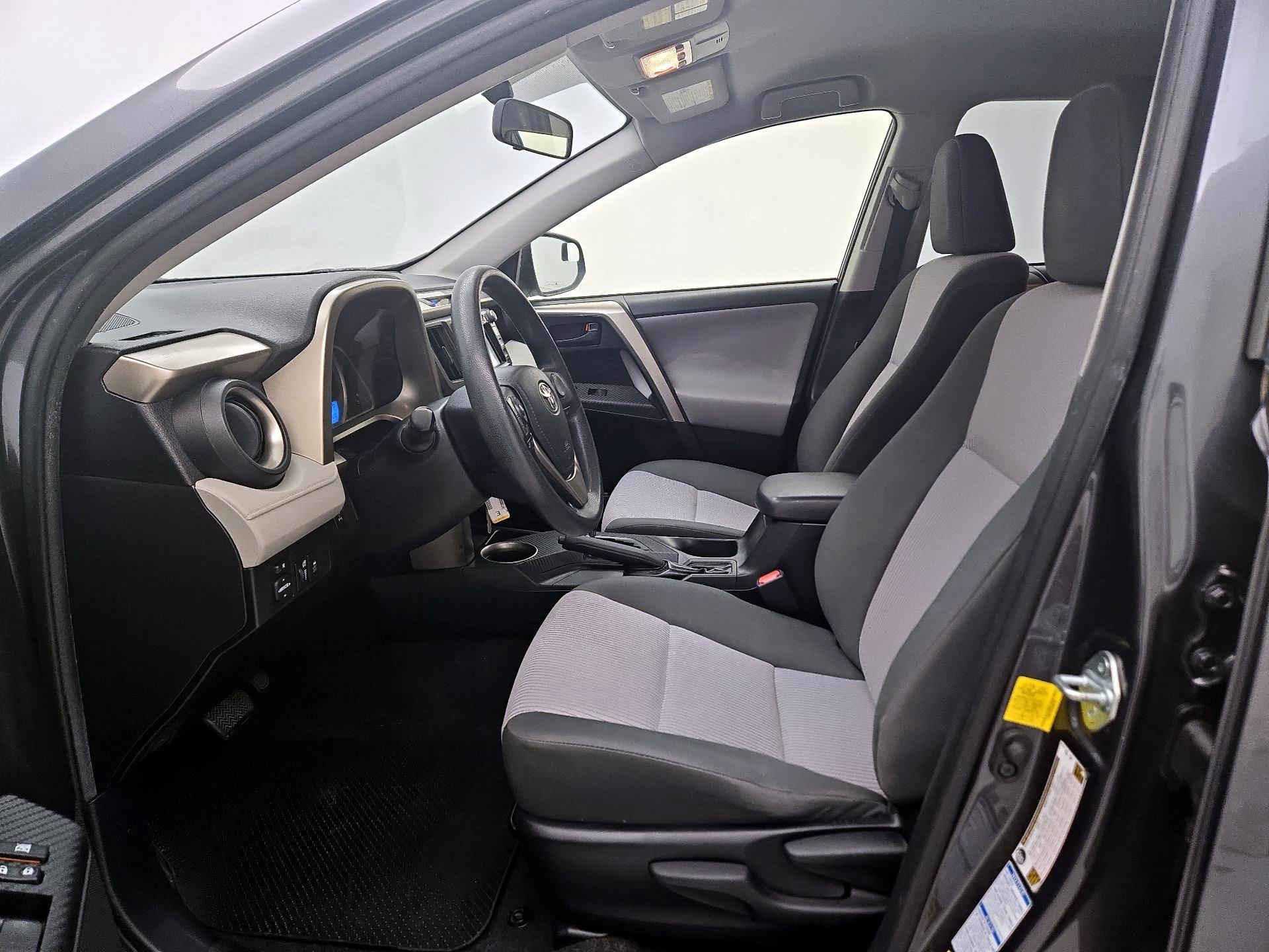 Thumbnail: 2014 Toyota RAV4 - 11