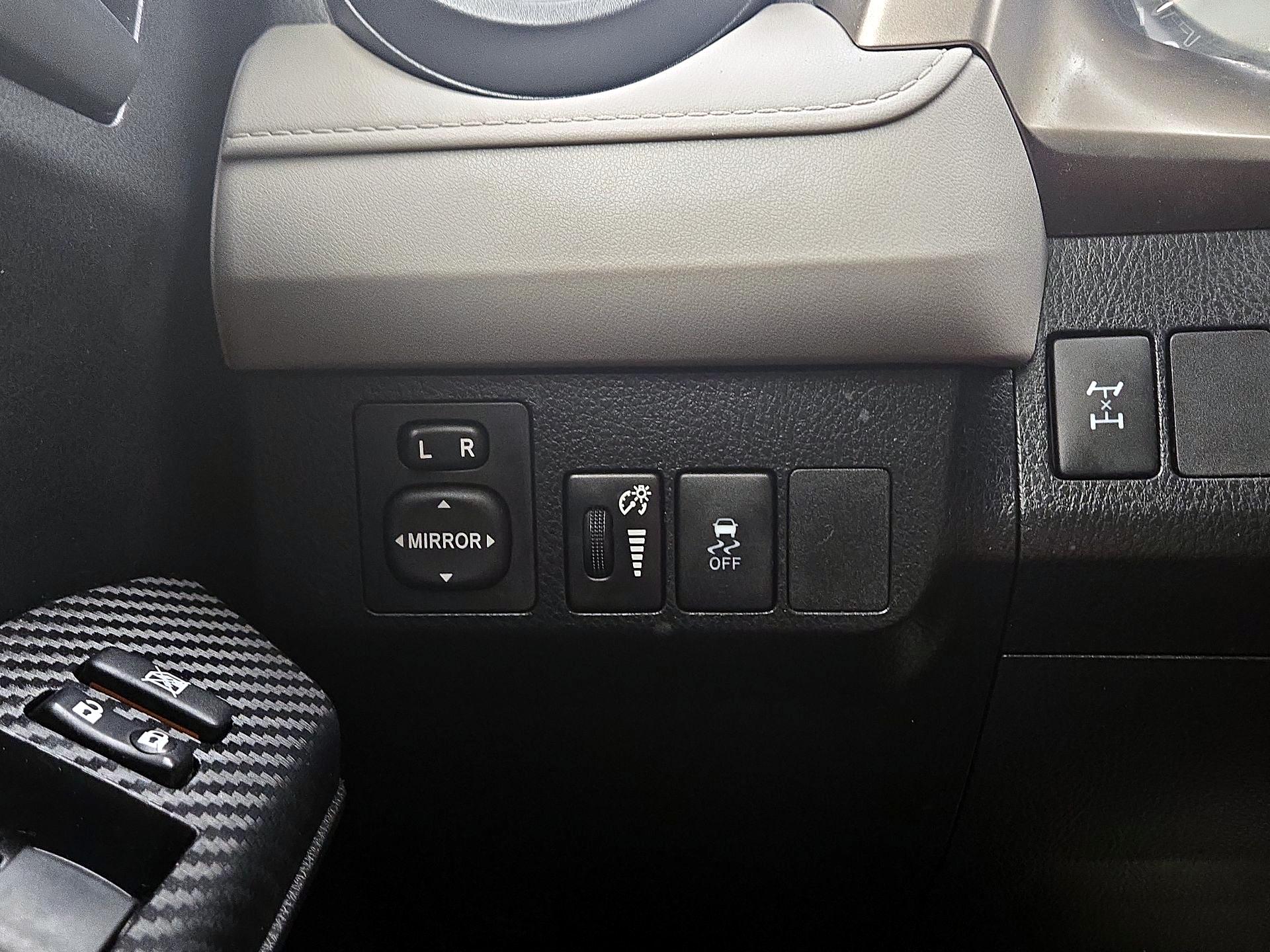 Thumbnail: 2014 Toyota RAV4 - 13