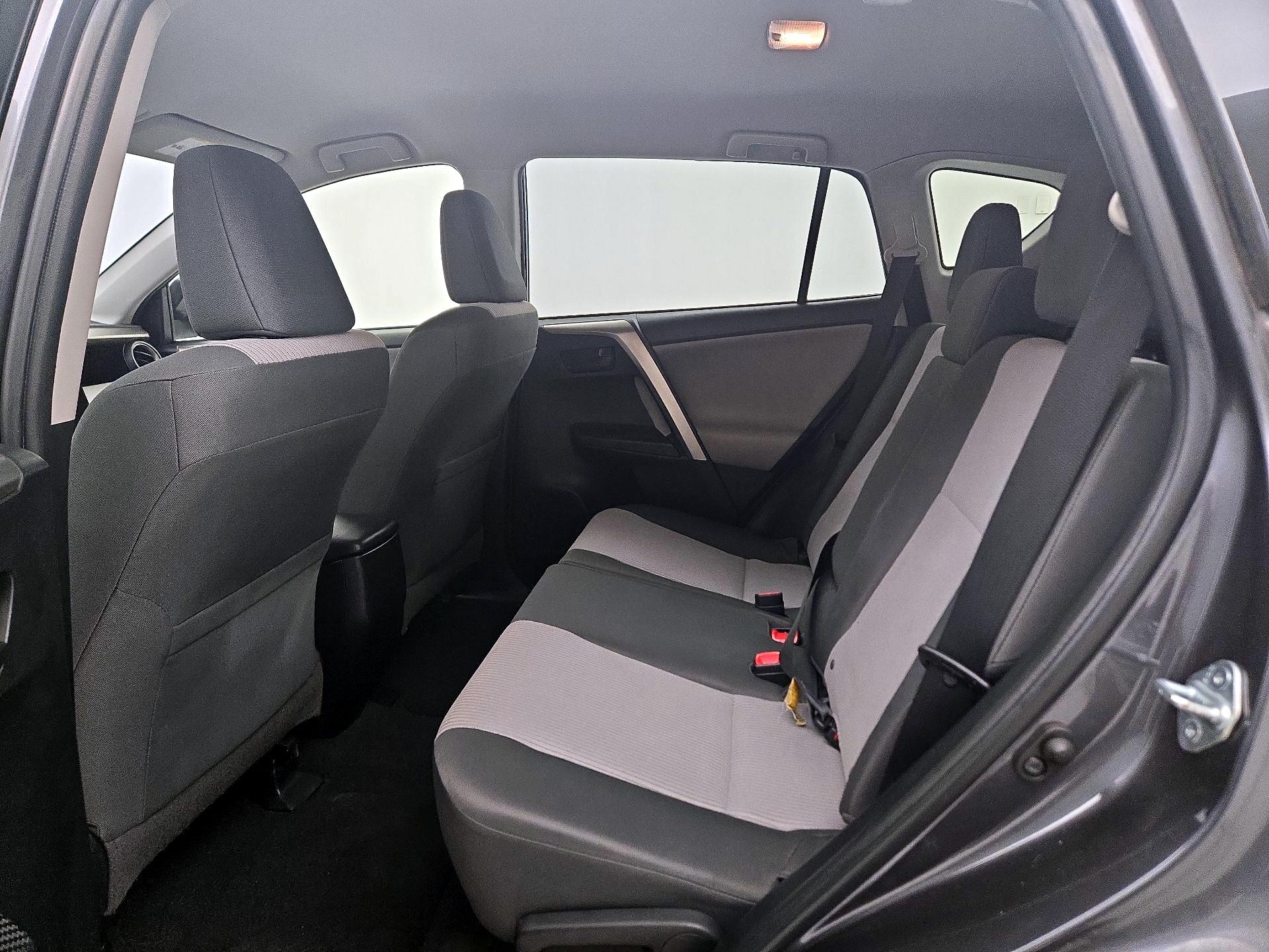 Thumbnail: 2014 Toyota RAV4 - 19