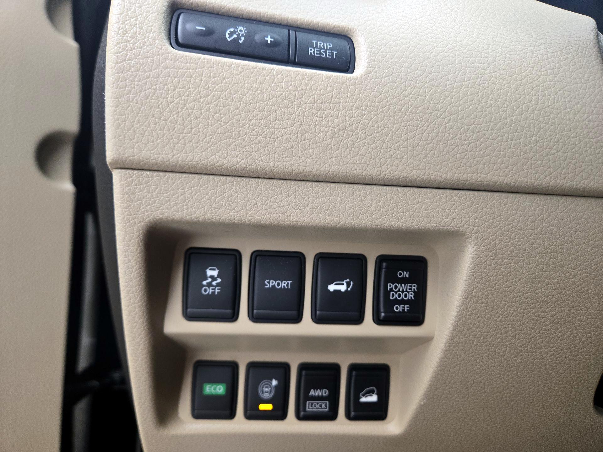 Thumbnail: 2016 Nissan Rogue - 13