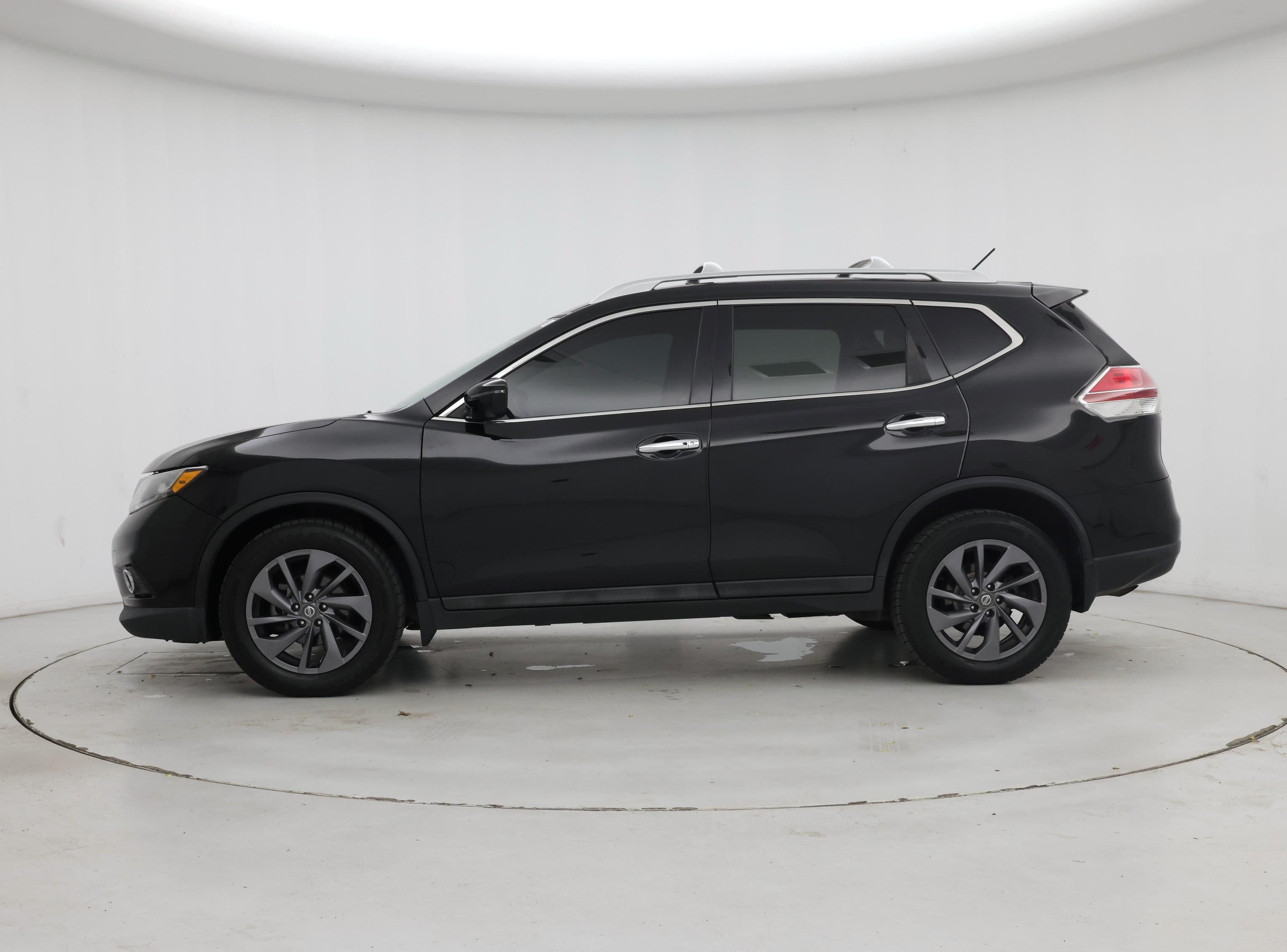 Thumbnail: 2016 Nissan Rogue - 3