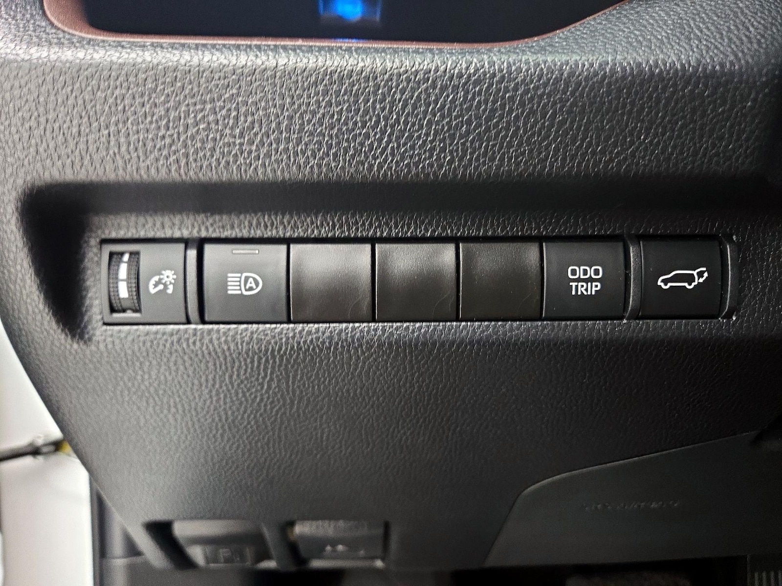2023 Toyota RAV4 Limited - Photo 14