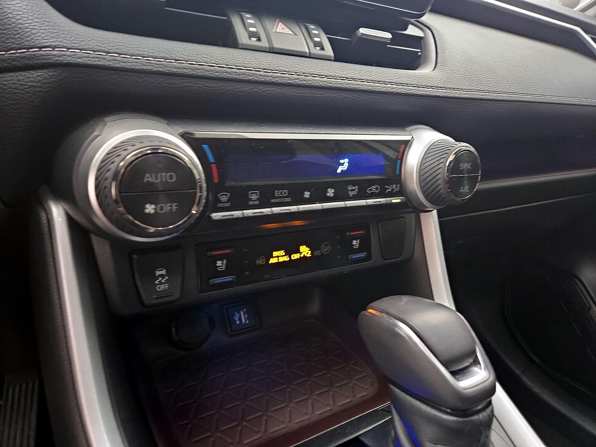 Thumbnail: 2023 Toyota RAV4 - 16
