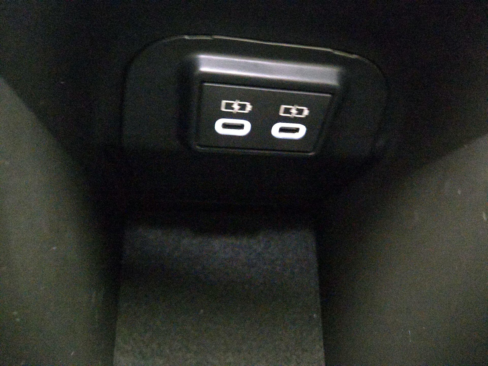 2023 Toyota RAV4 Limited - Photo 19