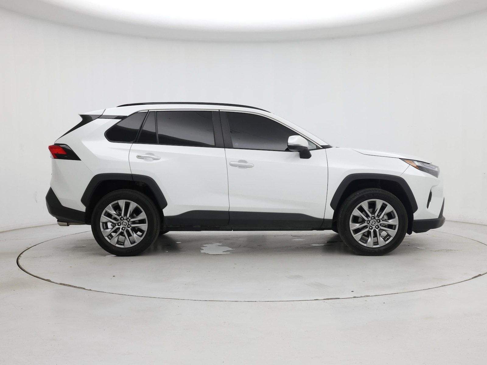 2023 Toyota RAV4 Limited - Photo 8