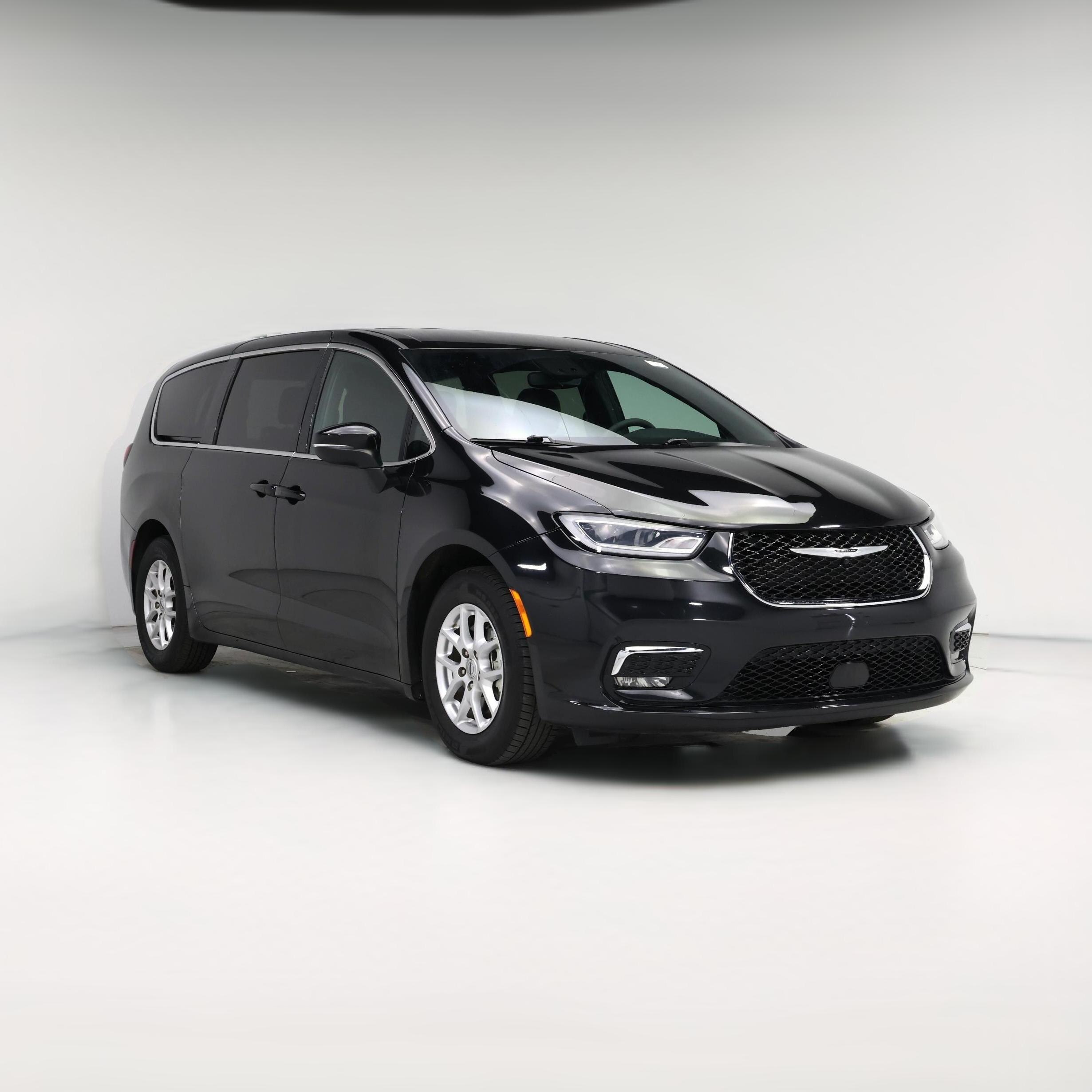 Thumbnail: 2023 Chrysler Pacifica - 1
