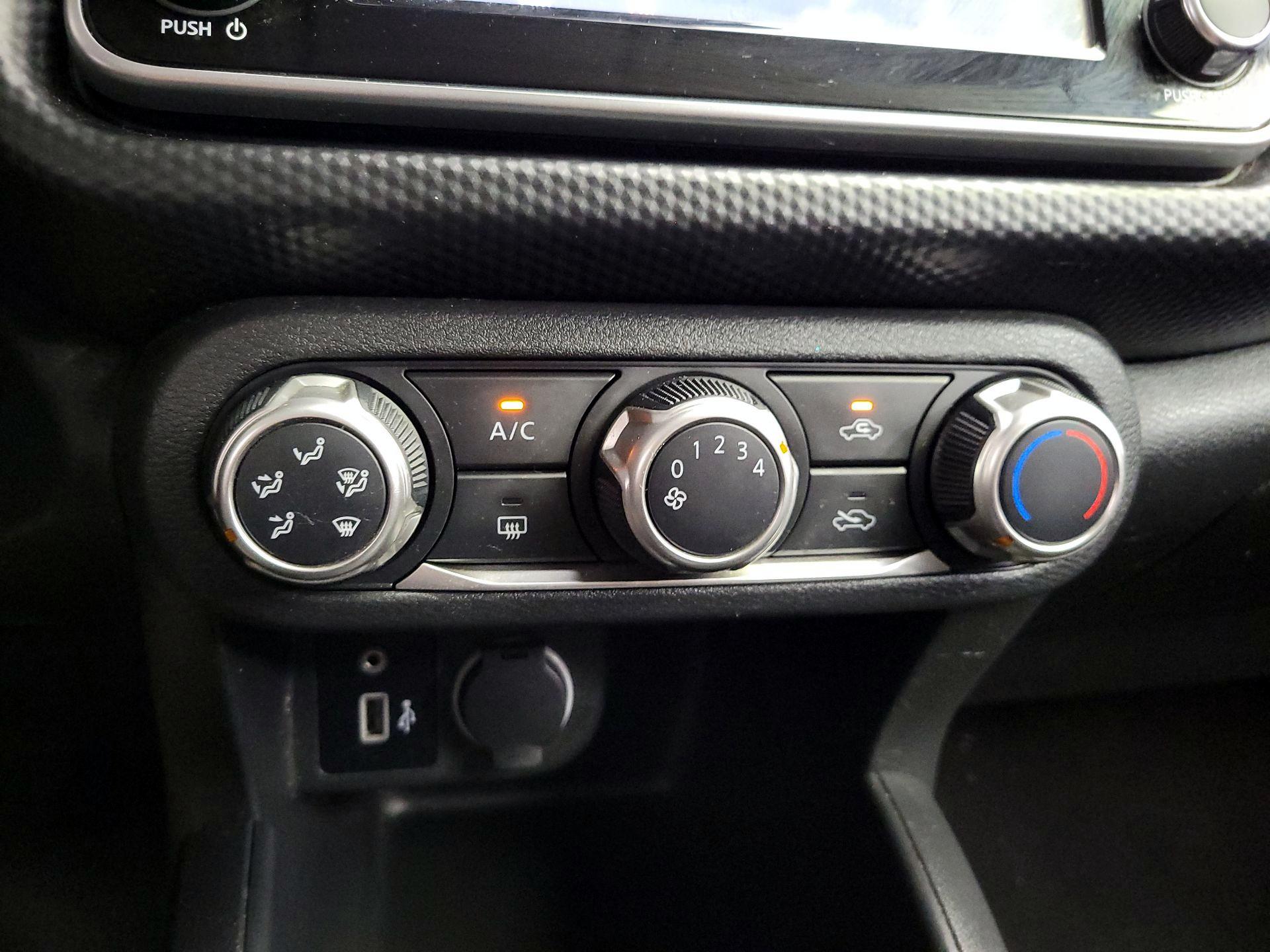Thumbnail: 2021 Nissan Kicks - 16