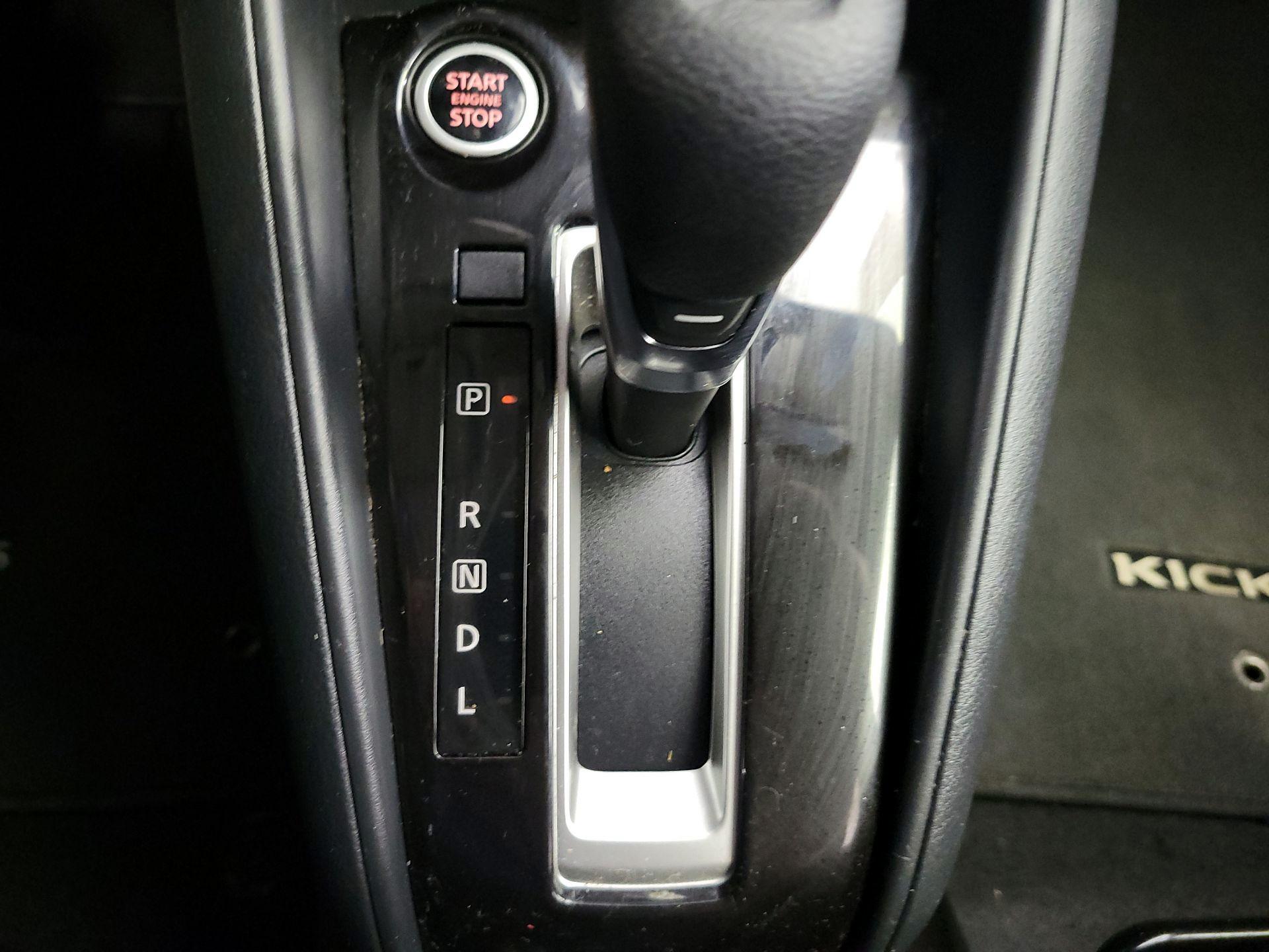 Thumbnail: 2021 Nissan Kicks - 17