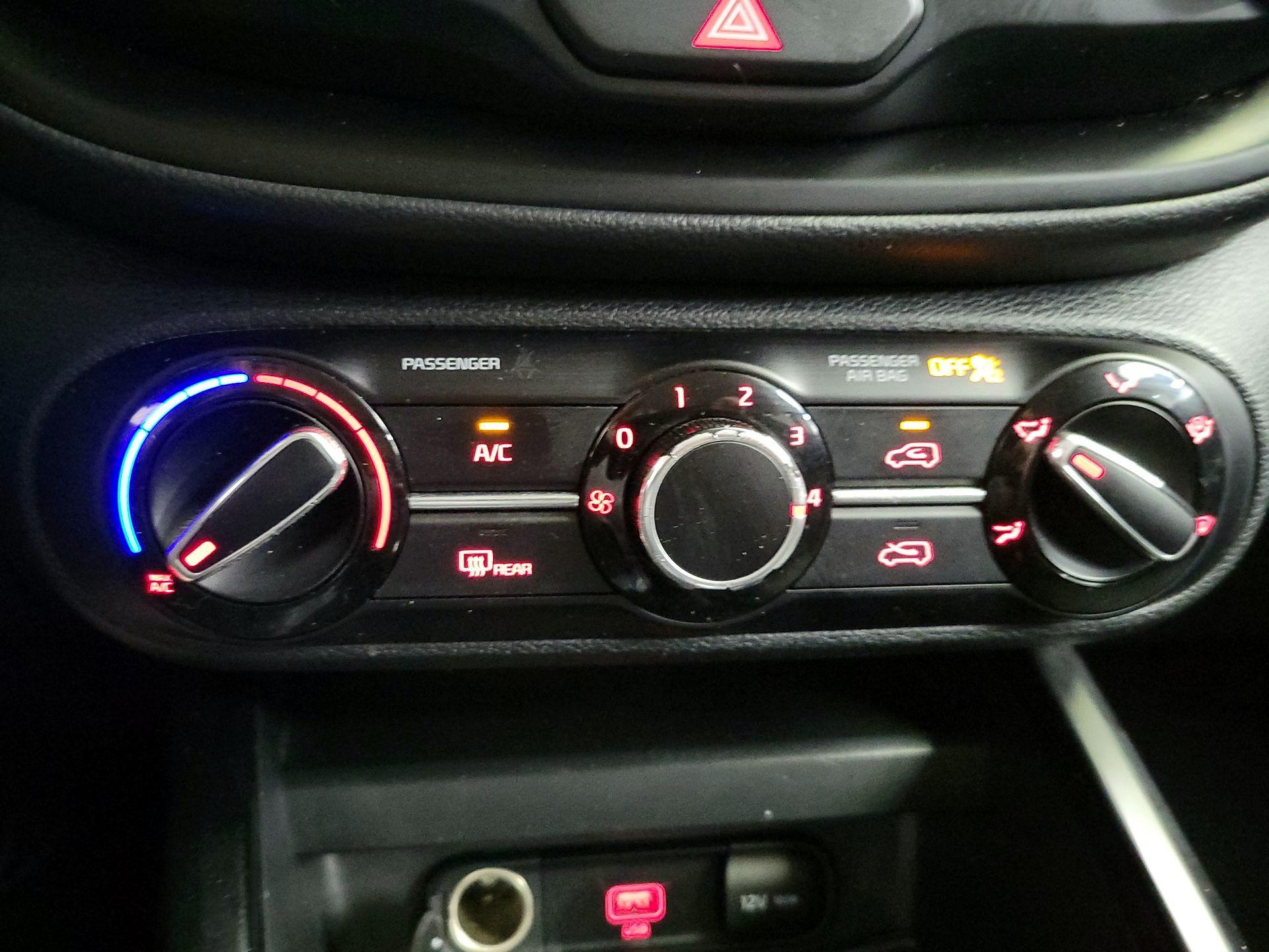 Thumbnail: 2021 Kia Soul - 16
