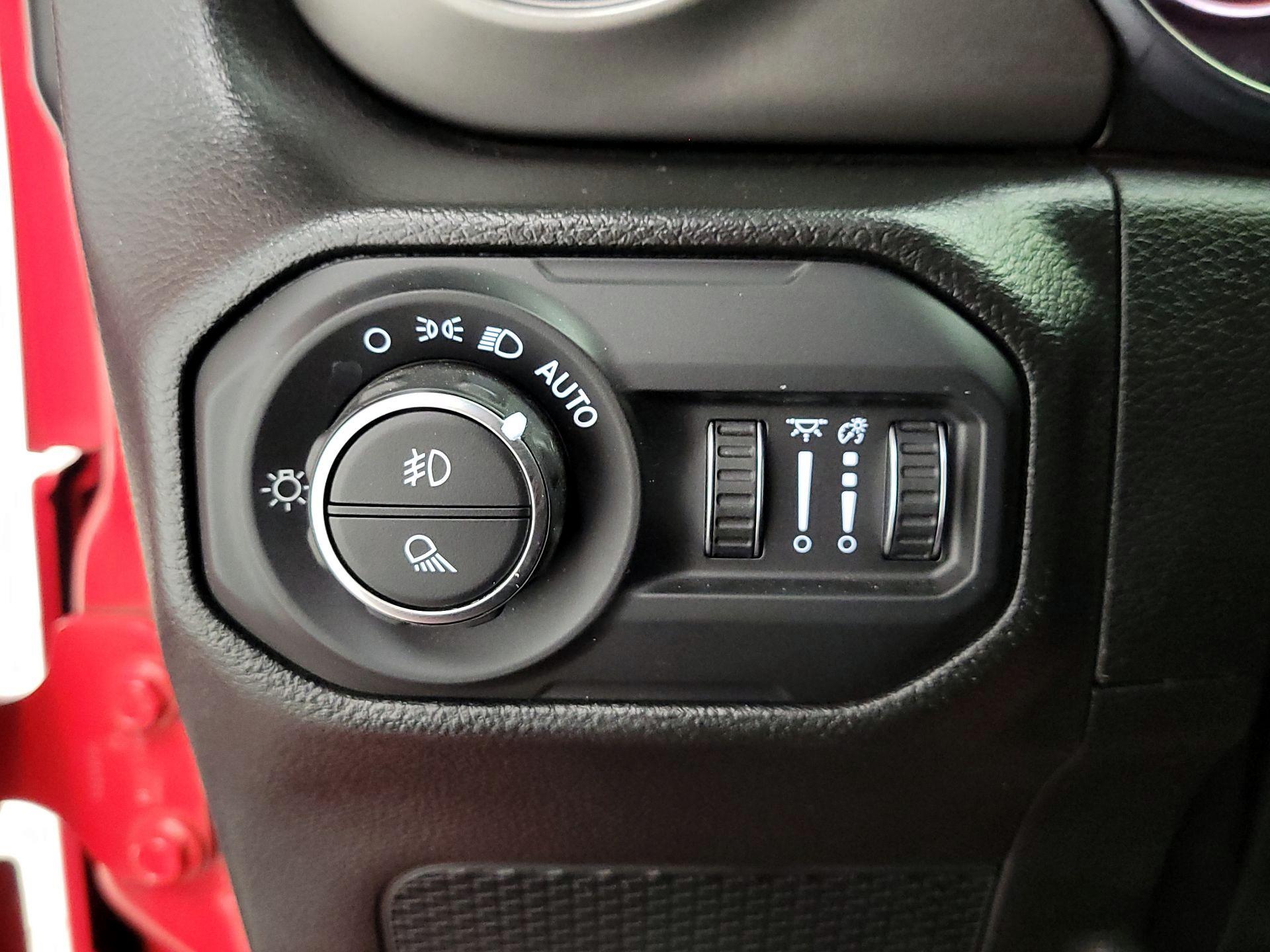 Thumbnail: 2022 Jeep Gladiator - 13