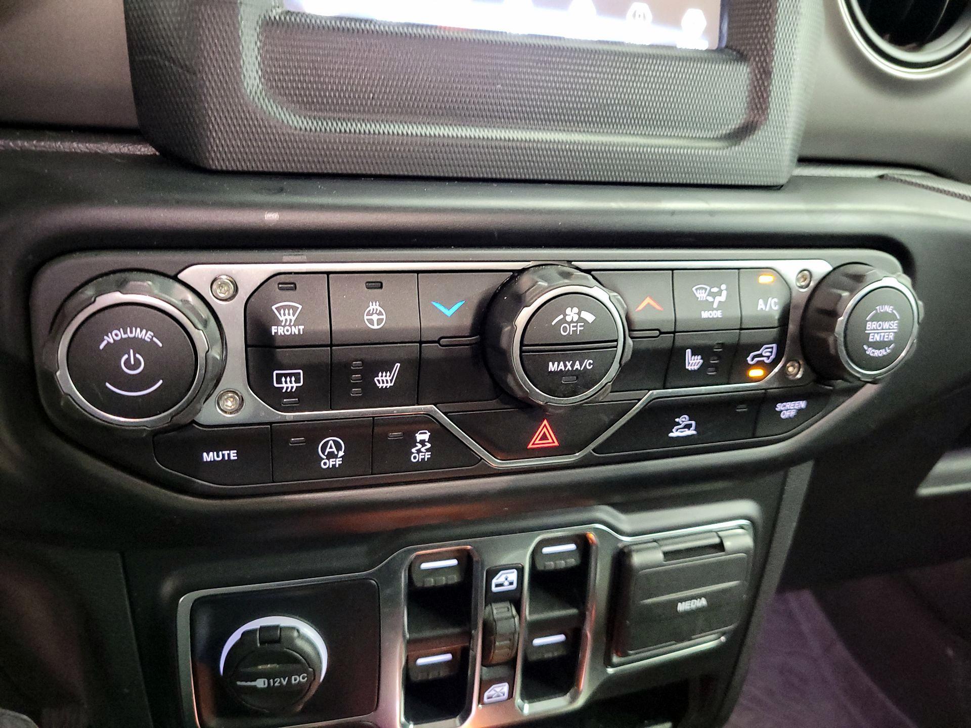 Thumbnail: 2022 Jeep Gladiator - 16