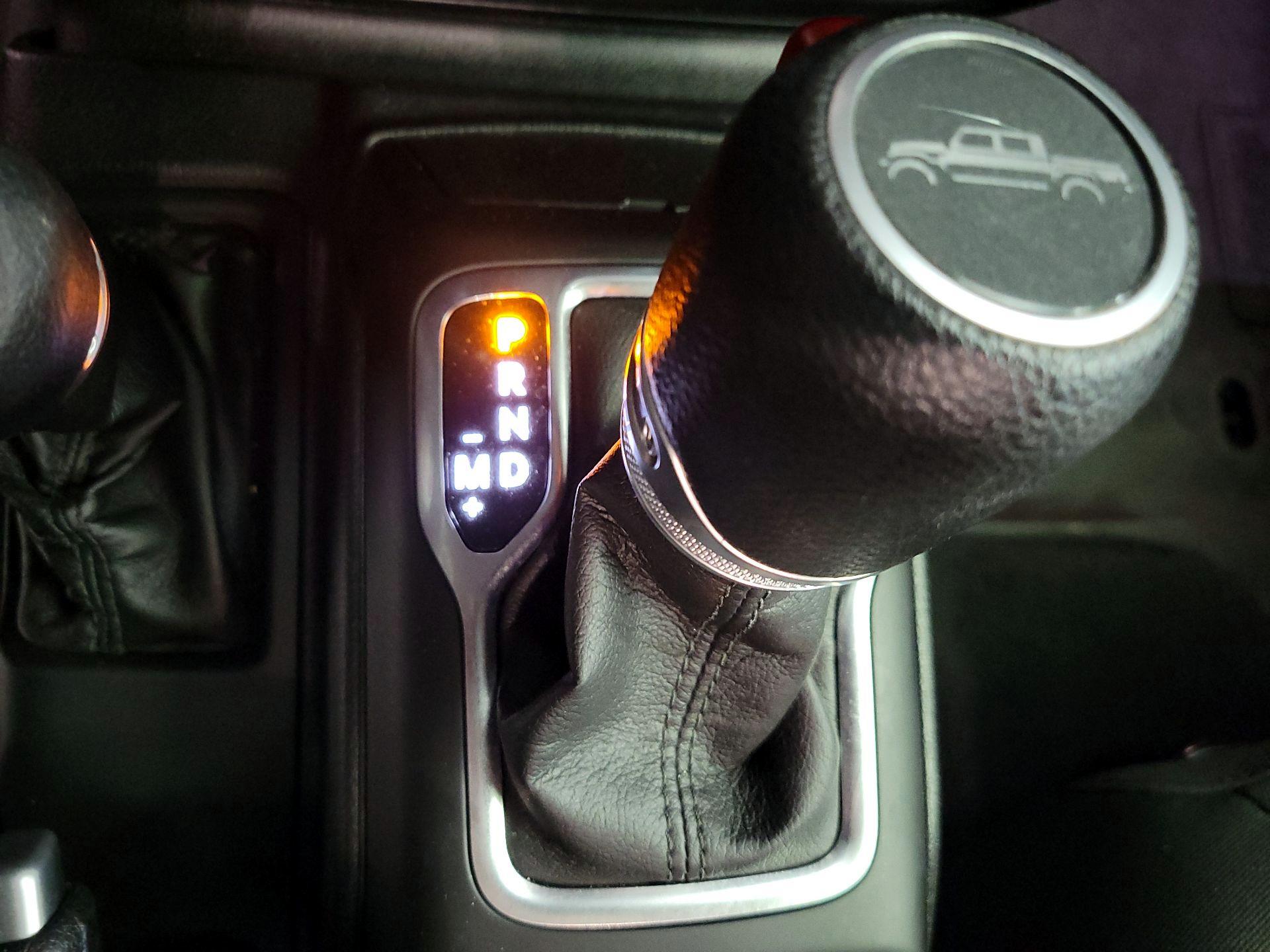 Thumbnail: 2022 Jeep Gladiator - 17