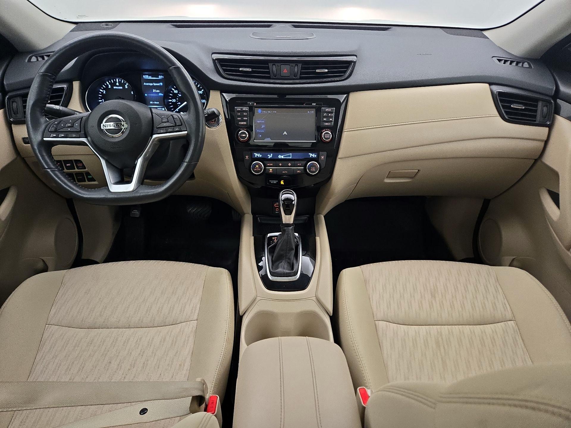 Thumbnail: 2017 Nissan Rogue - 9