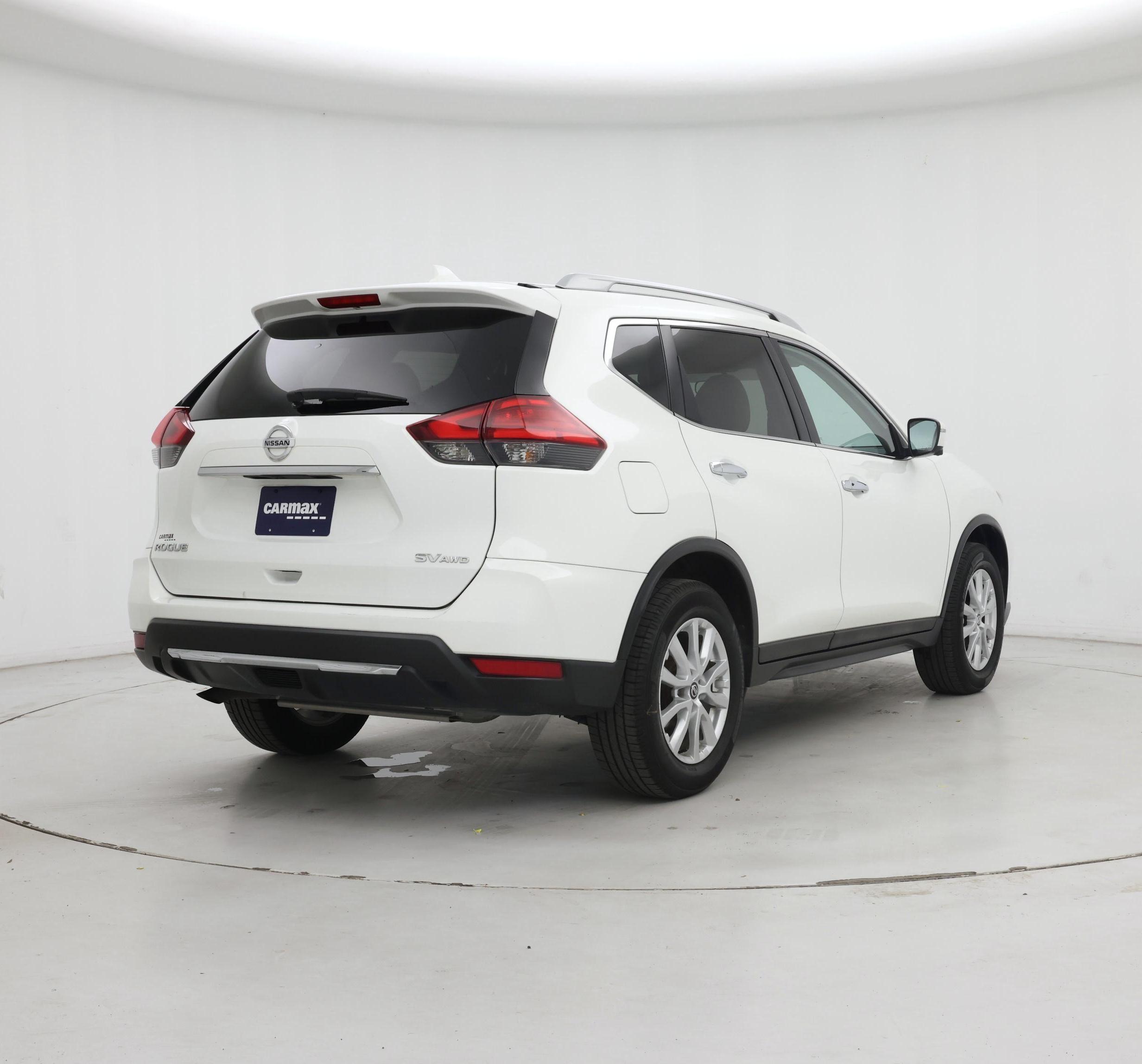 Thumbnail: 2017 Nissan Rogue - 8