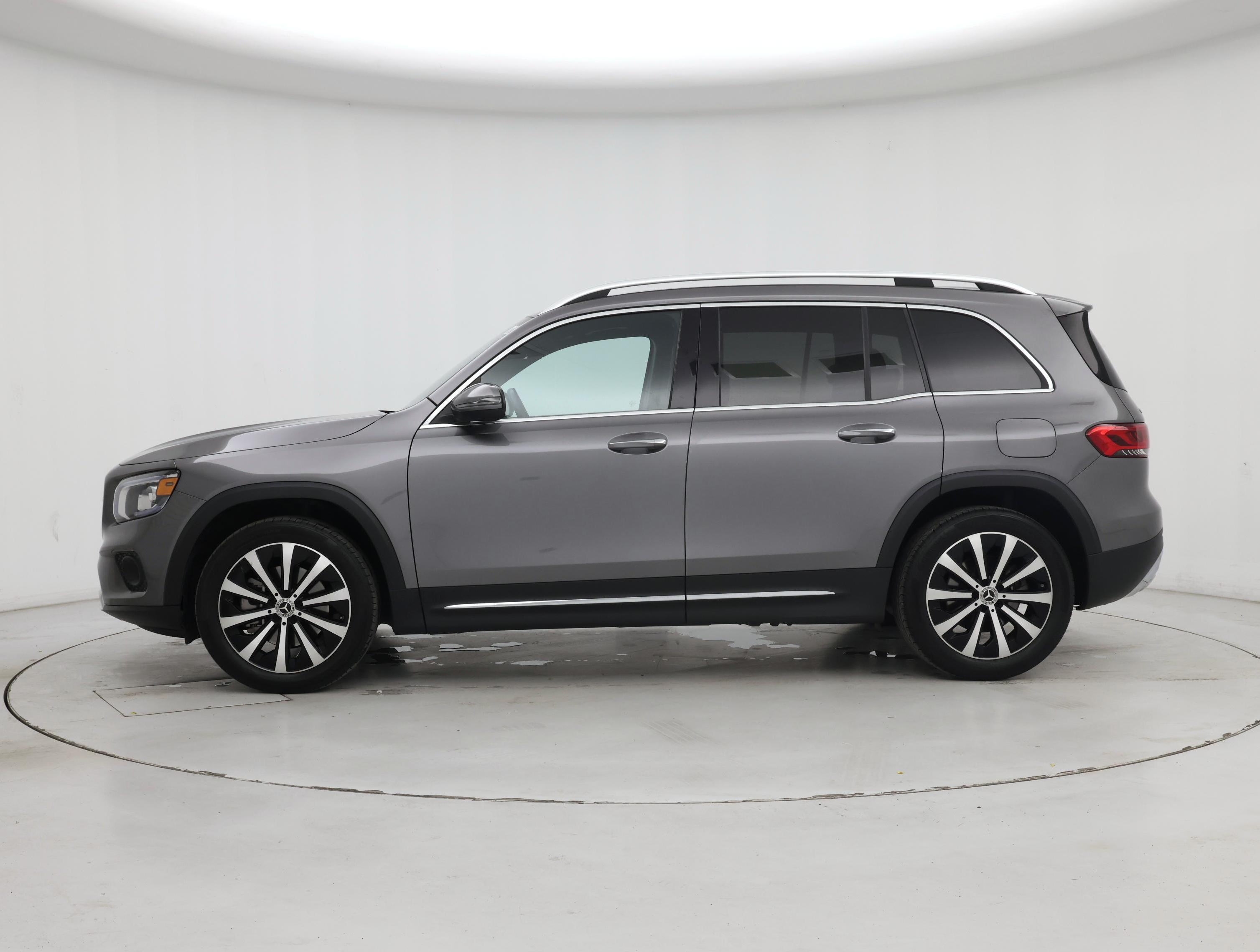 Thumbnail: 2022 Mercedes-Benz GLB - 3