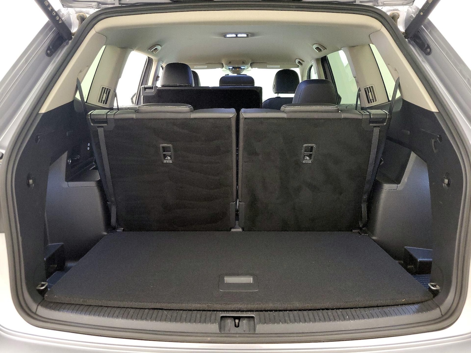 2025 Volkswagen Atlas SE w/Tech - Photo 22
