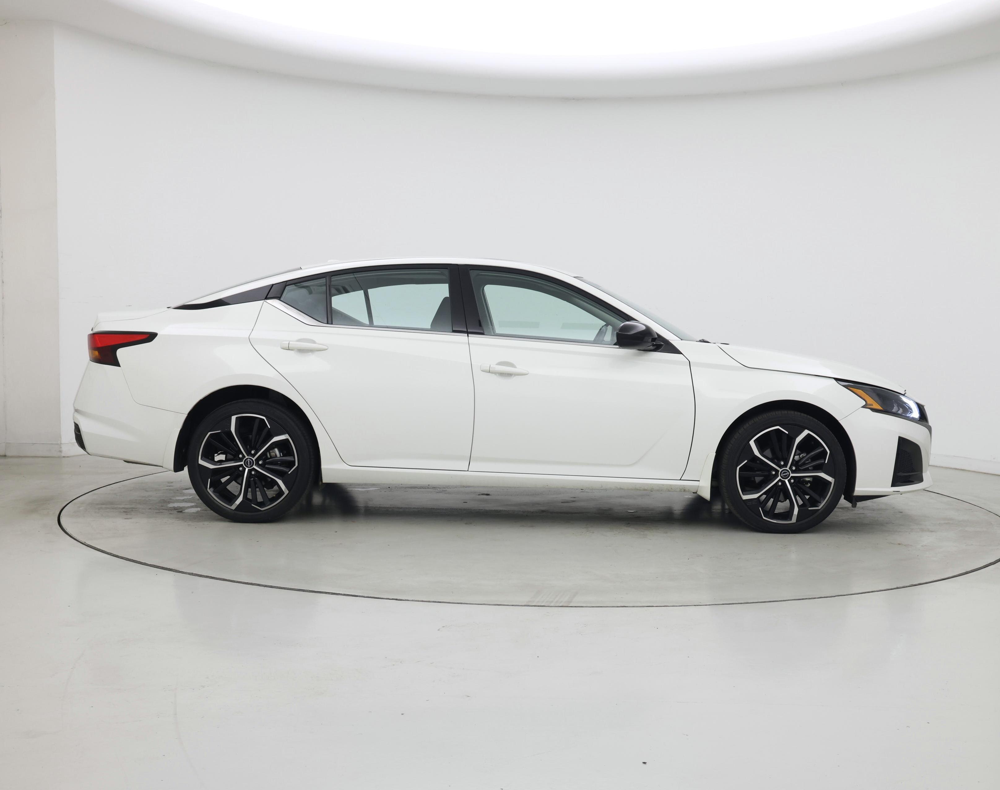 Thumbnail: 2023 Nissan Altima - 7