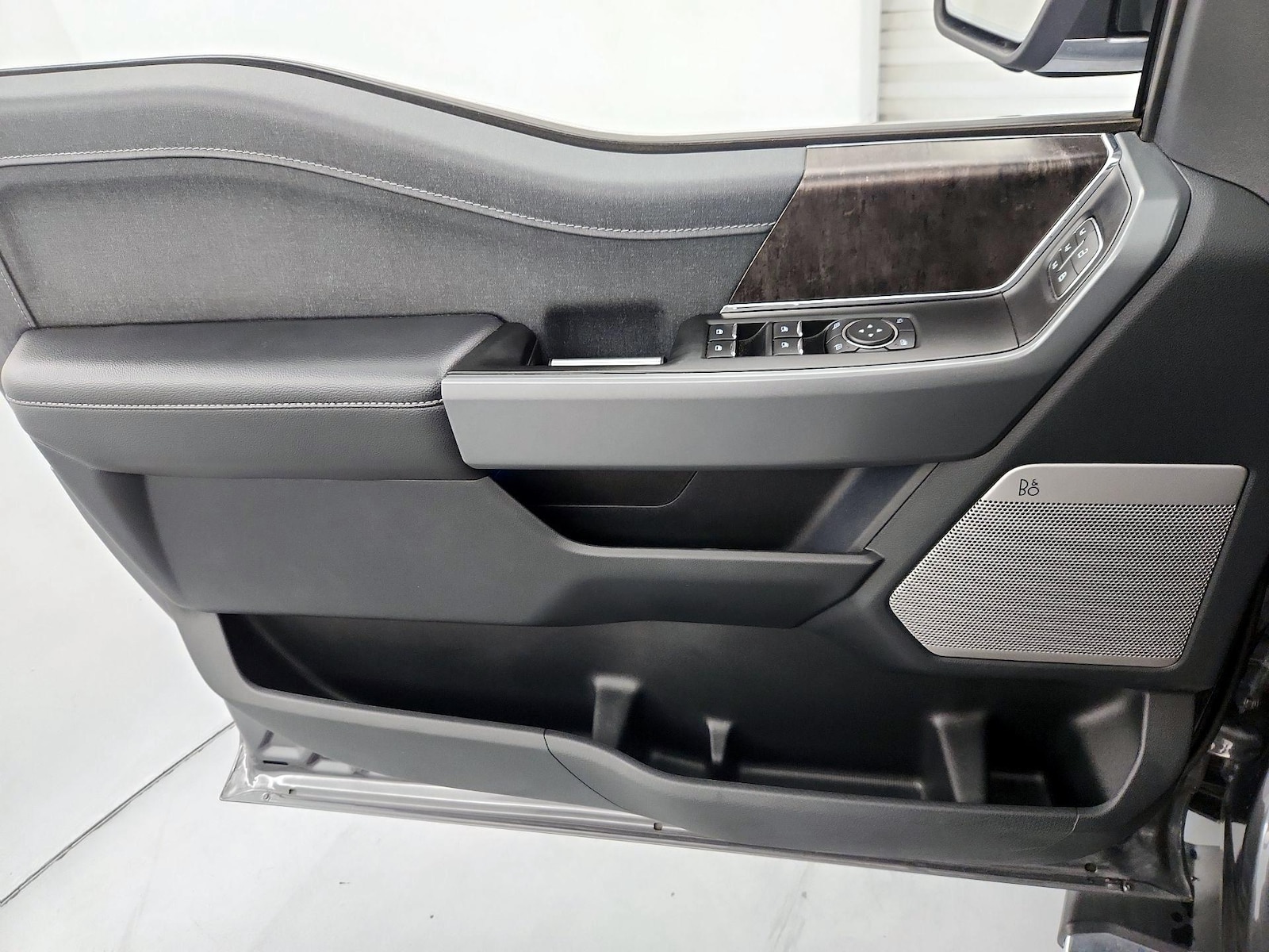 2022 Ford F-150 Lariat - Photo 13
