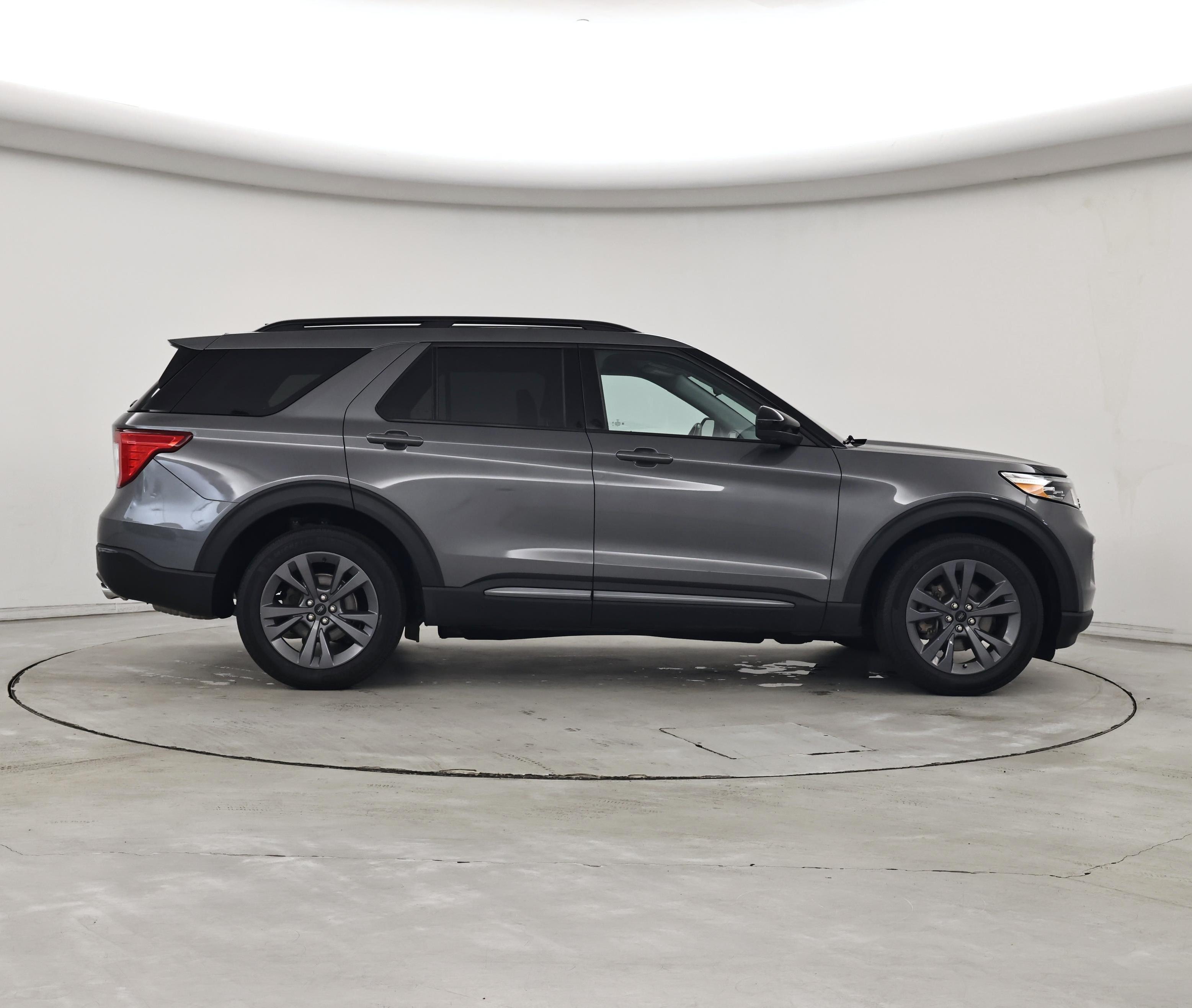 Thumbnail: 2023 Ford Explorer - 7