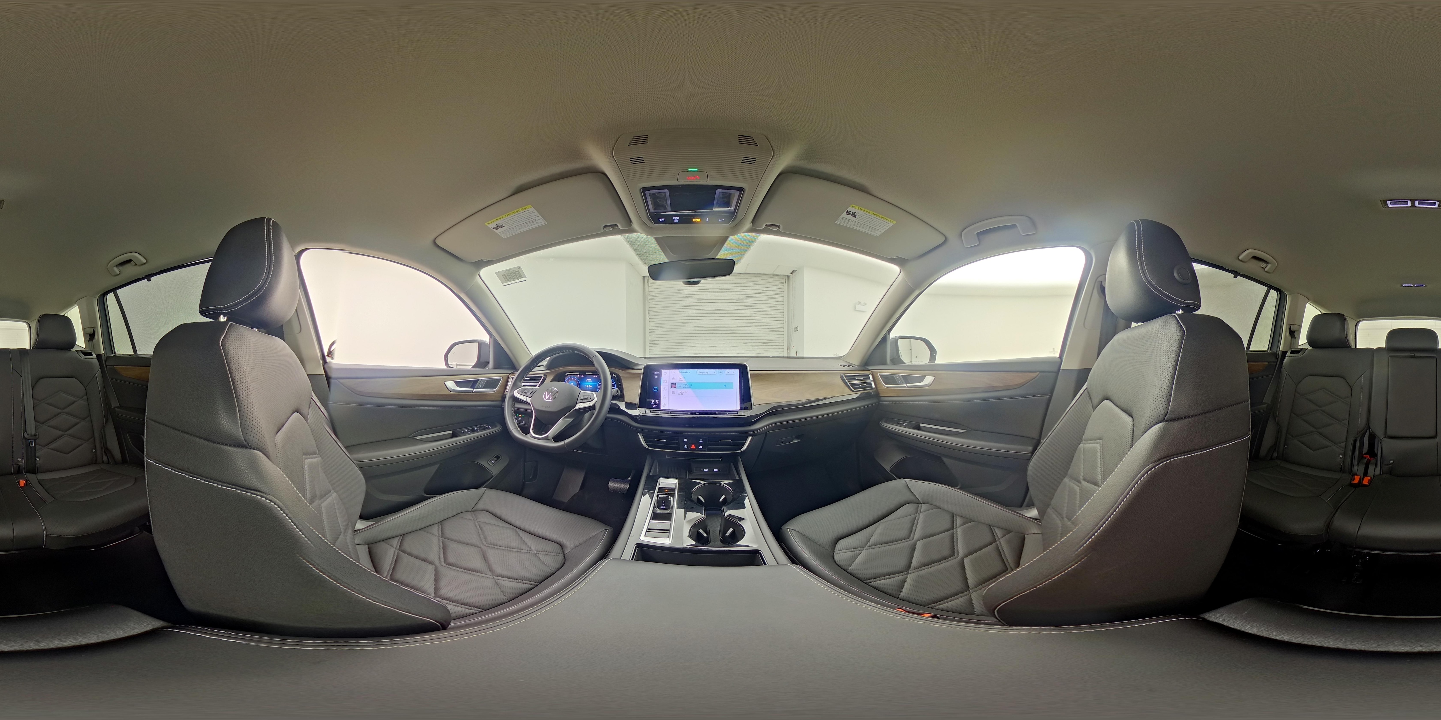 2025 Volkswagen Atlas SE w/Tech - Photo 26