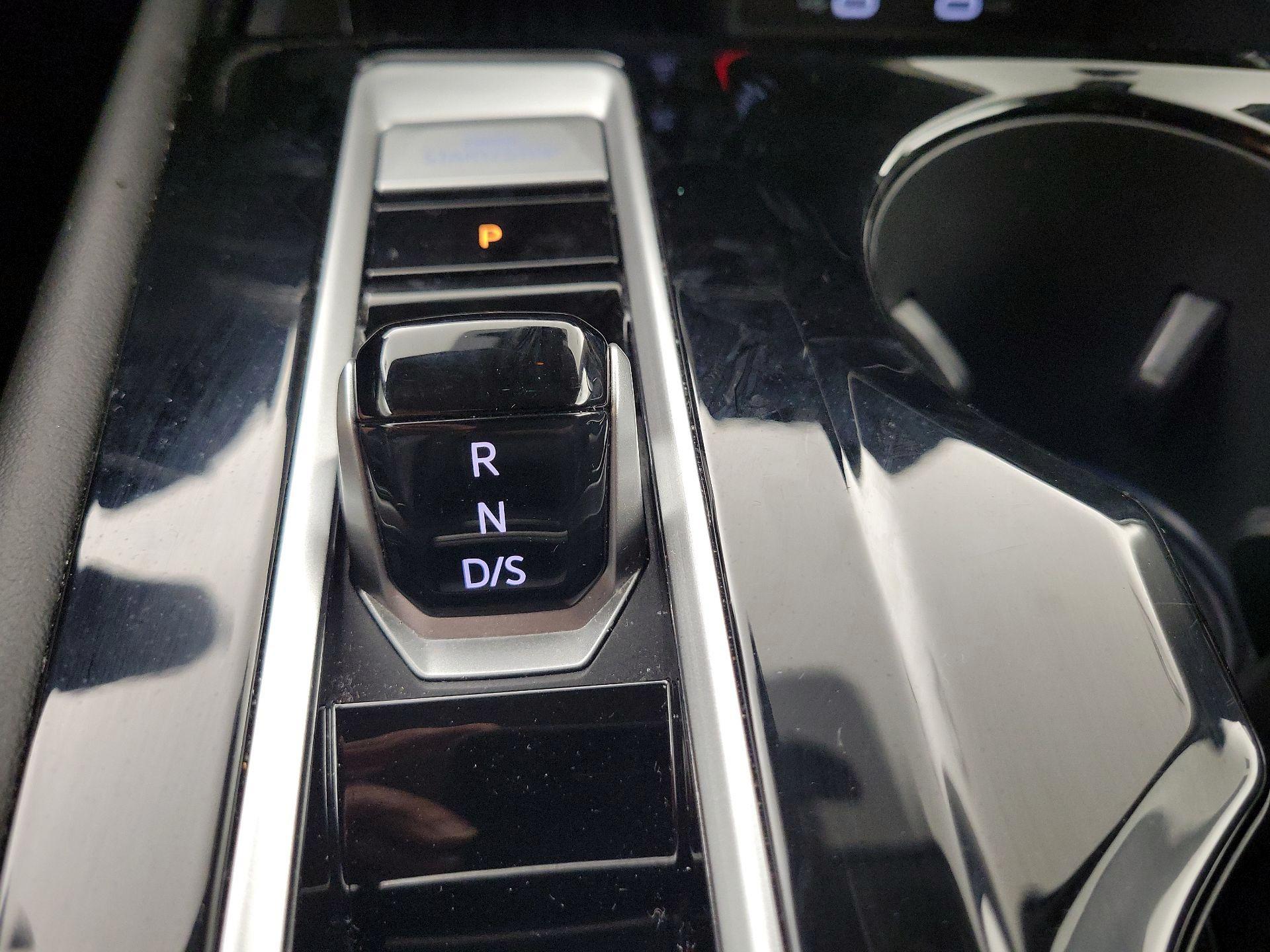 Thumbnail: 2025 Volkswagen Atlas - 17