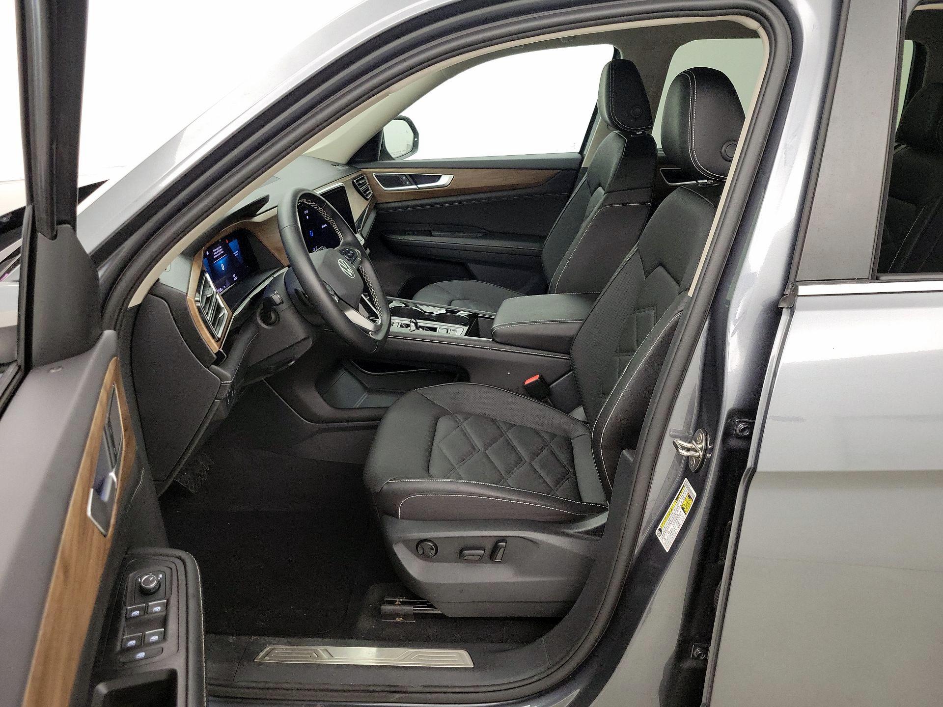 Thumbnail: 2025 Volkswagen Atlas - 11