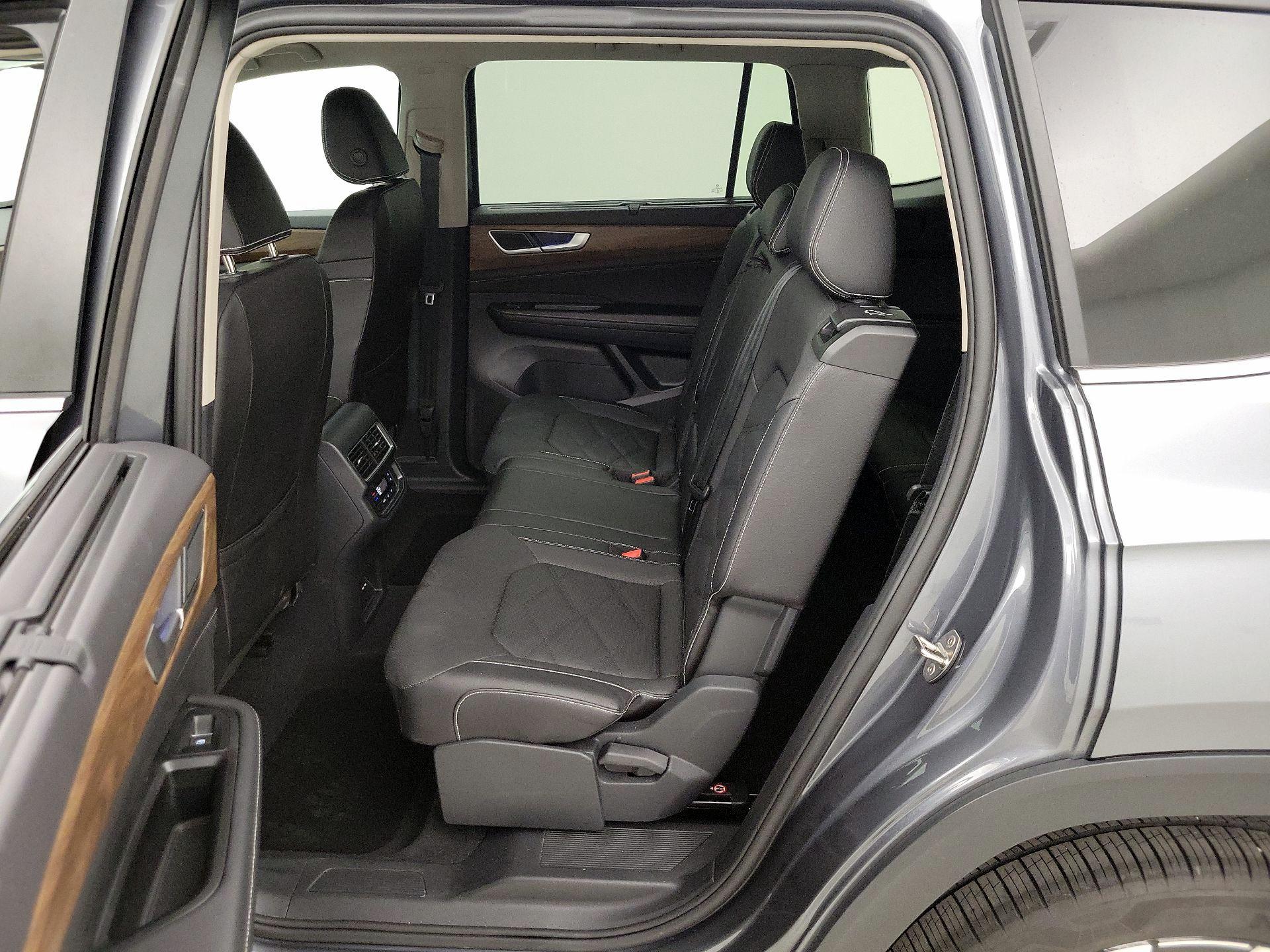 Thumbnail: 2025 Volkswagen Atlas - 19