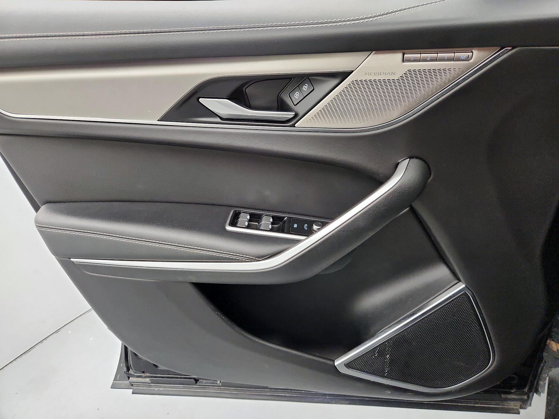 Thumbnail: 2024 Jaguar F-Pace - 12