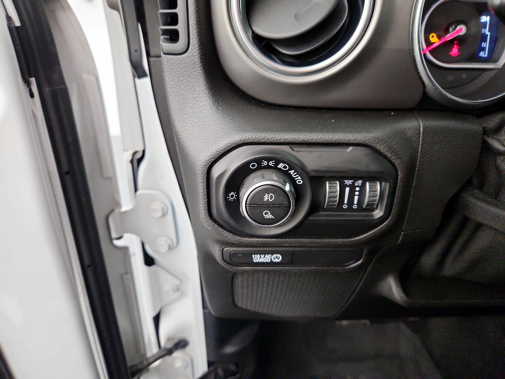 Thumbnail: 2020 Jeep Gladiator - 13
